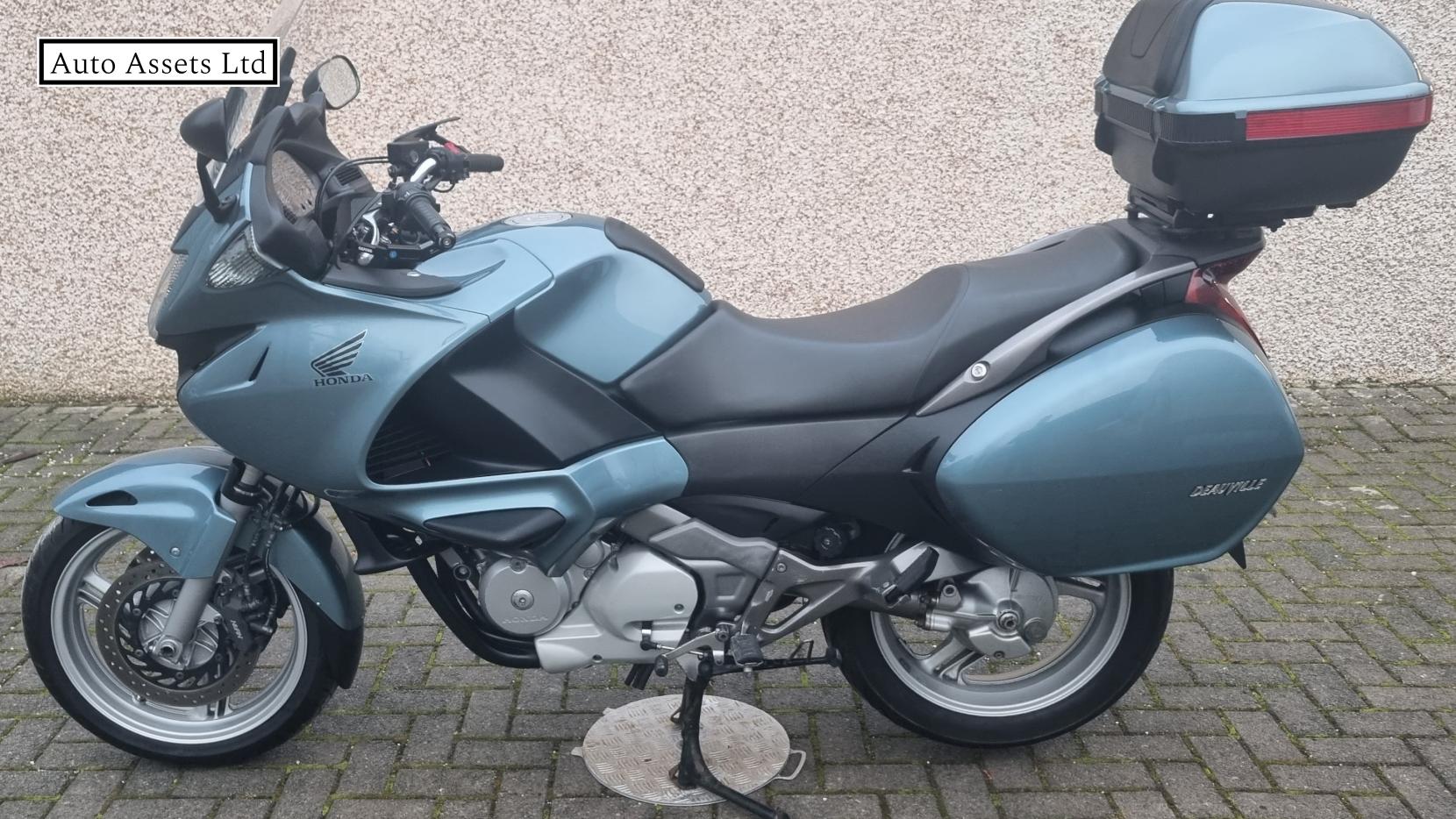 Honda NT700V Deauville 700 Deauville Petrol Manual (65 bhp)