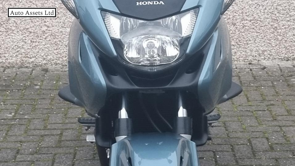 Honda NT700V Deauville 700 Deauville Petrol Manual (65 bhp)