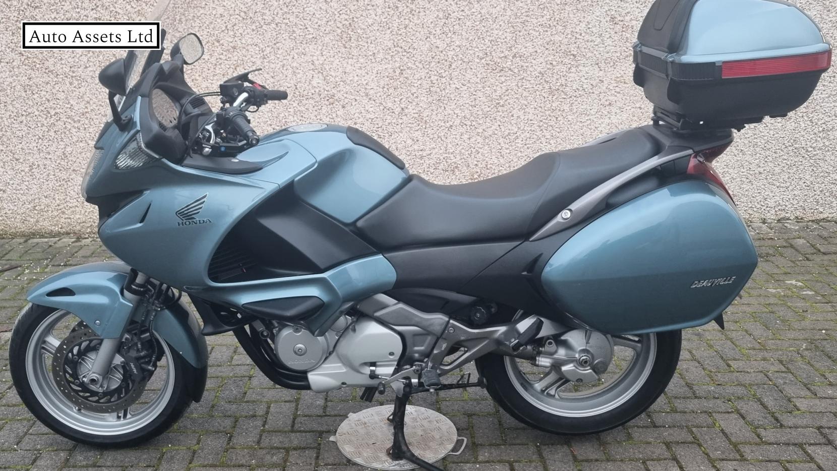 Honda NT700V Deauville 700 Deauville Petrol Manual (65 bhp)