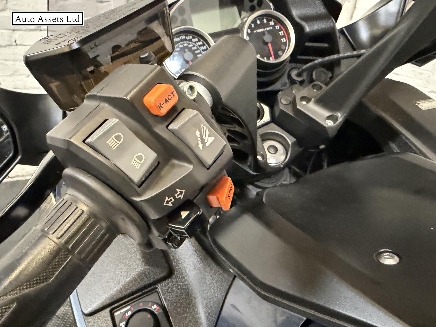 Kawasaki 1400GTR 1400 ABS Sports Tourer Petrol Manual (155 ps)