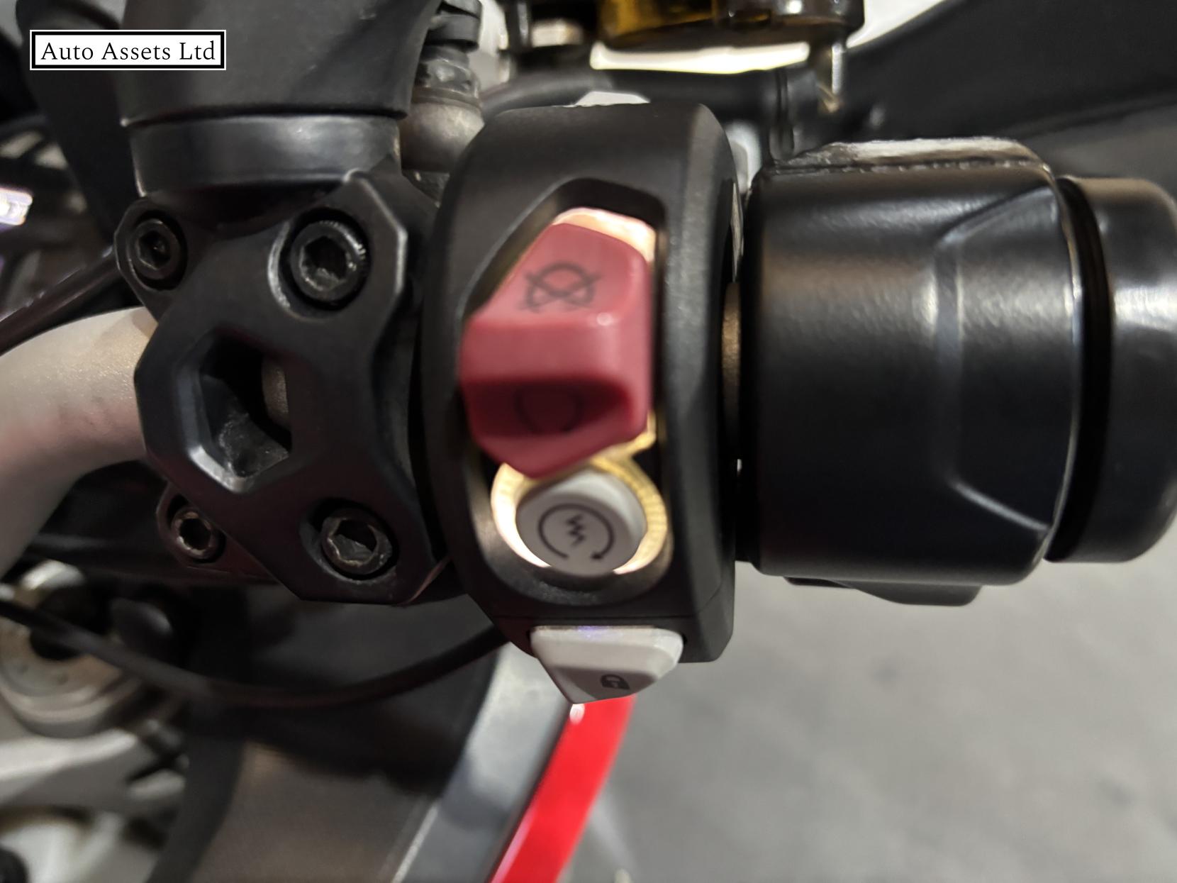 Ducati Multistrada 1200 1200 S Adventure Petrol Manual Euro 4 (152 ps)