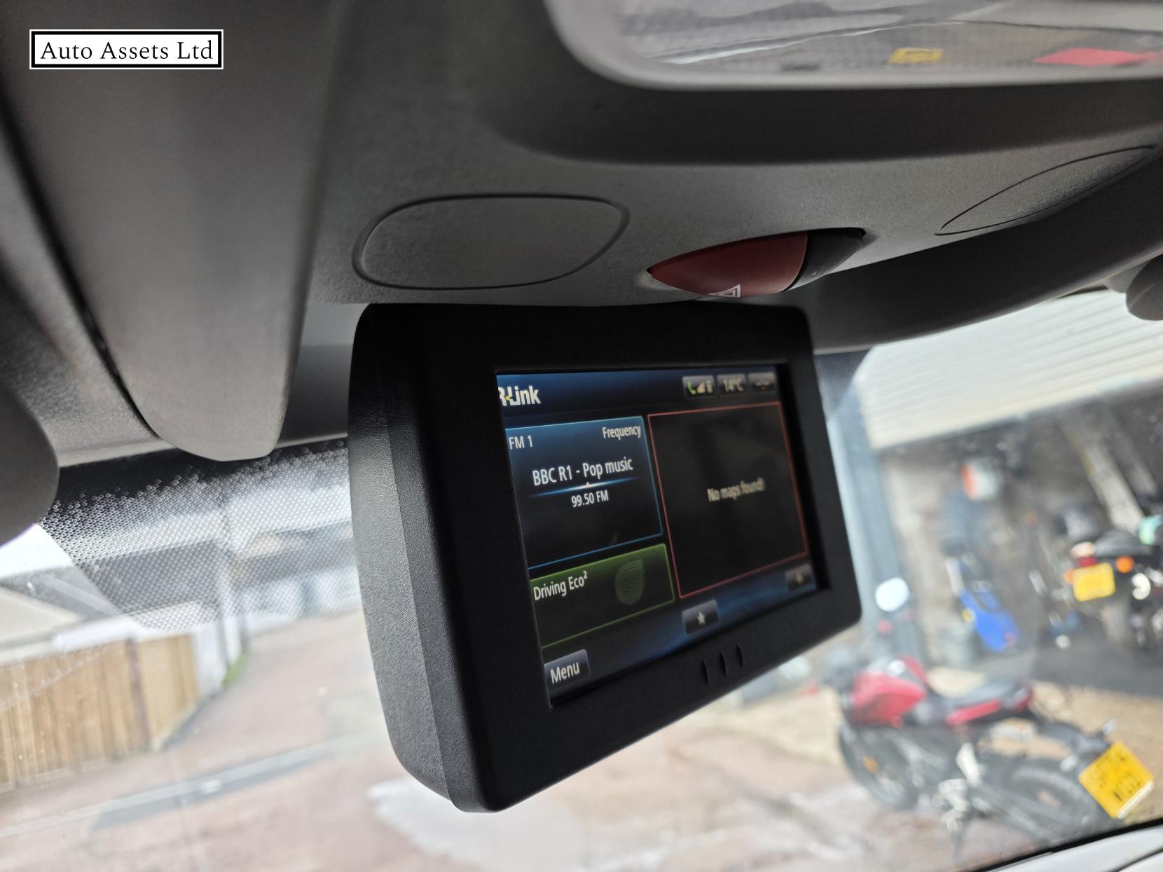 Renault Master 2.3 dCi 35 eco2 Panel Van 5dr Diesel Manual RWD LWB Medium Roof Euro 5 (125 ps)