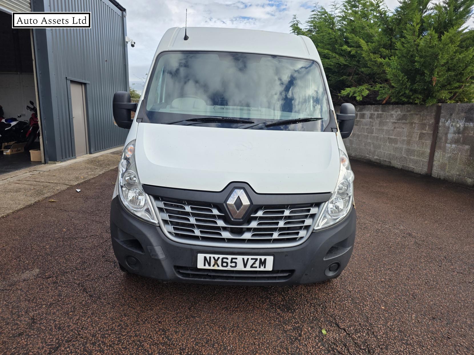 Renault Master 2.3 dCi 35 eco2 Panel Van 5dr Diesel Manual RWD LWB Medium Roof Euro 5 (125 ps)