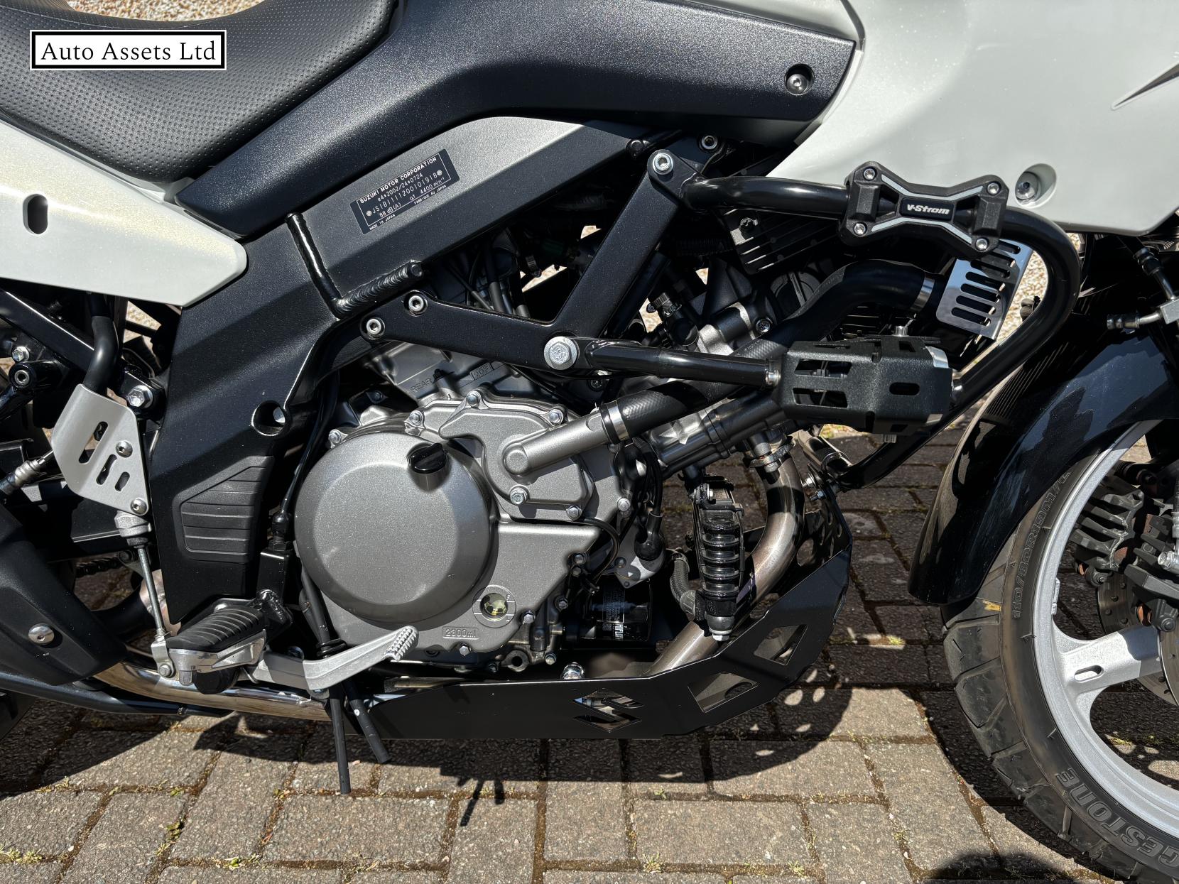 Suzuki V-Strom 650 650 Adventure Petrol Manual (66 ps)
