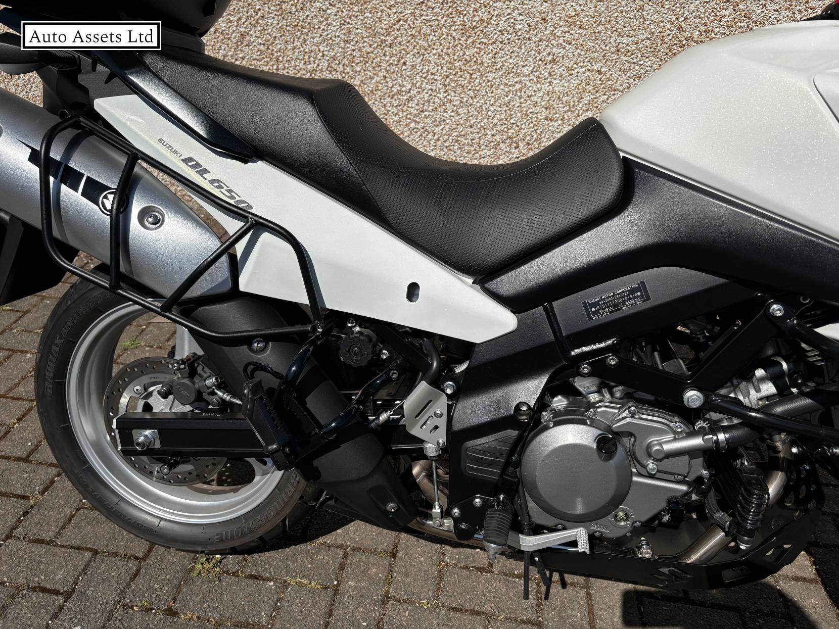 Suzuki V-Strom 650 650 Adventure Petrol Manual (66 ps)