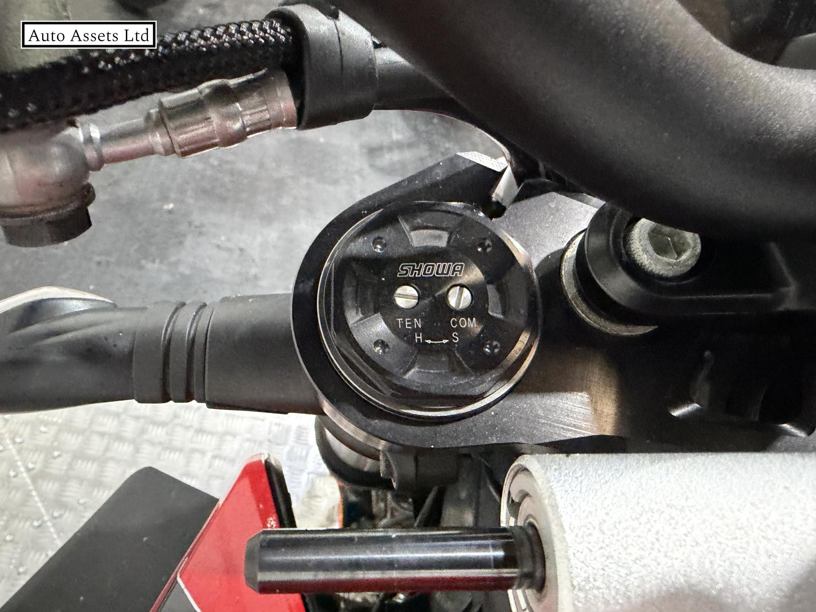 Ducati Streetfighter V4 1103 Naked Petrol Manual Euro 4 (208 ps)