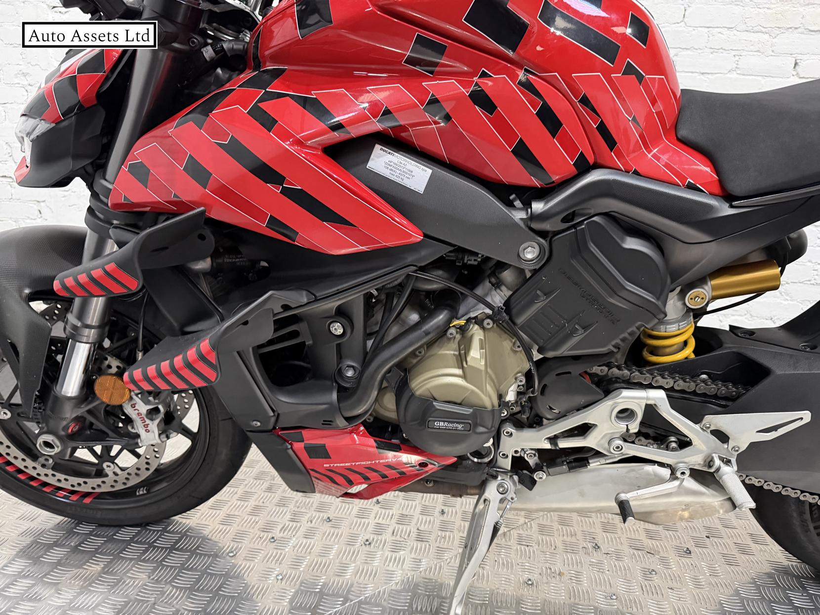 Ducati Streetfighter V4 1103 Naked Petrol Manual Euro 4 (208 ps)