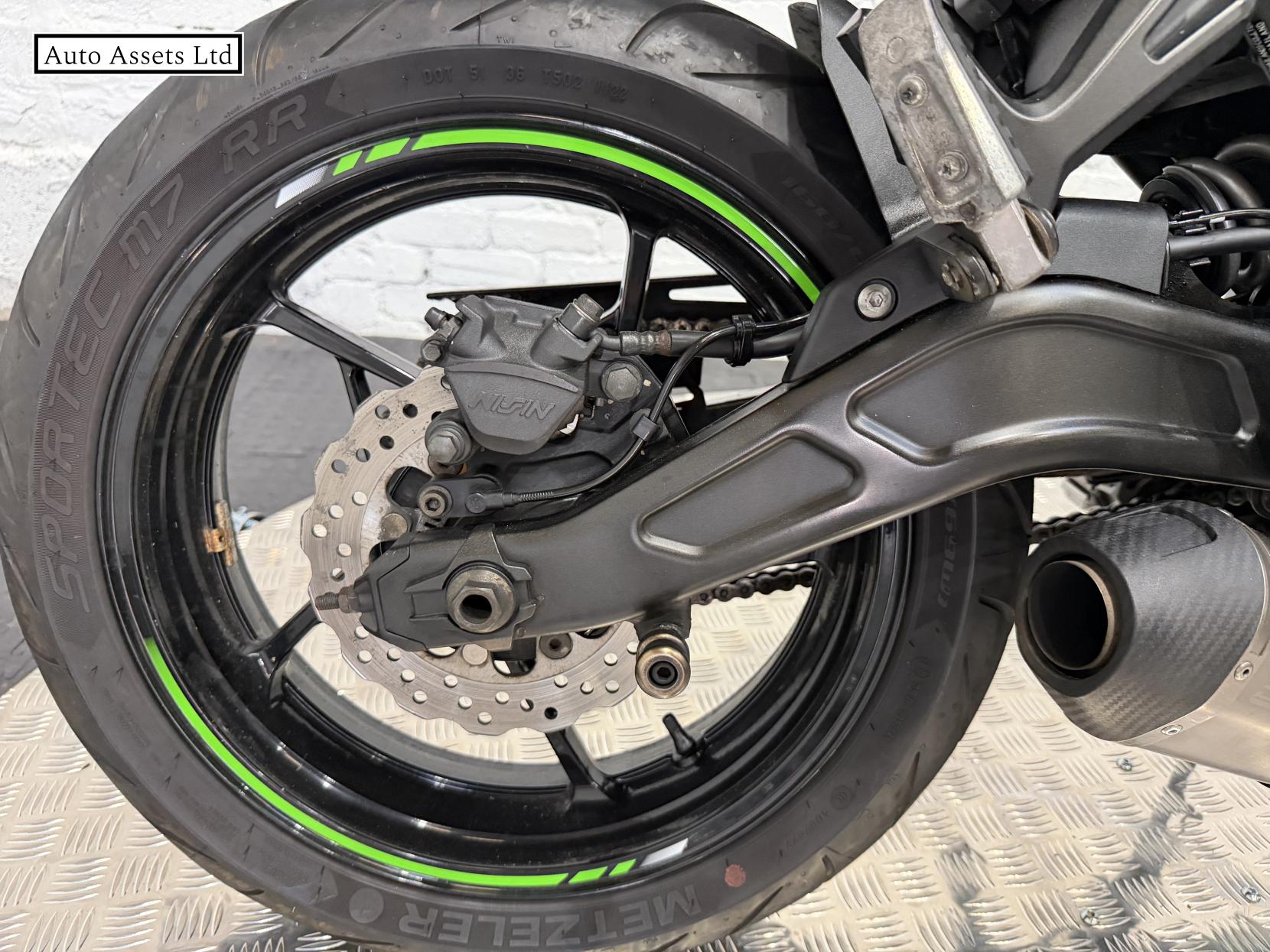 Kawasaki Ninja 650 650 Super Sports Petrol Manual Euro 4 (68 ps)