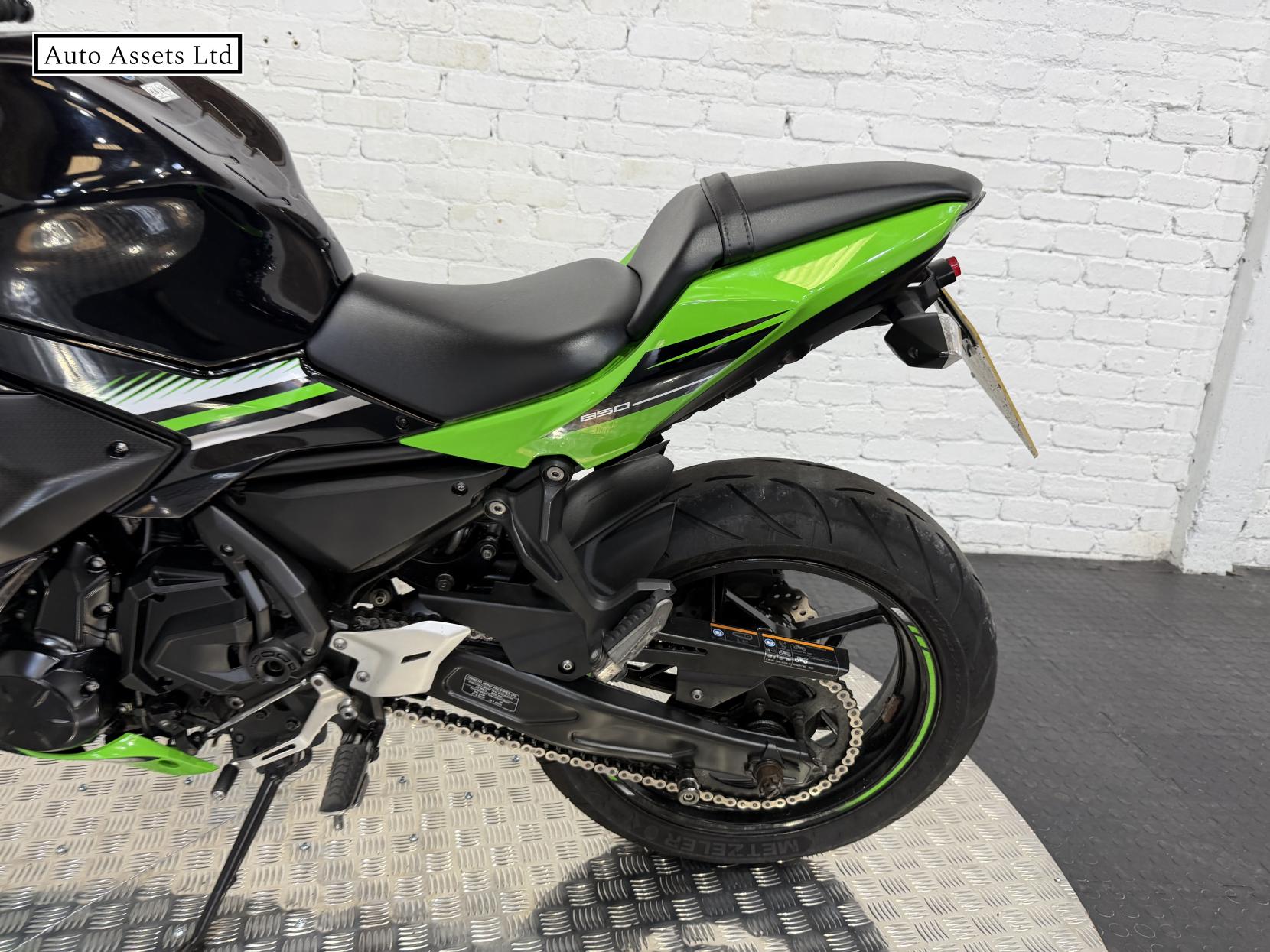 Kawasaki Ninja 650 650 Super Sports Petrol Manual Euro 4 (68 ps)