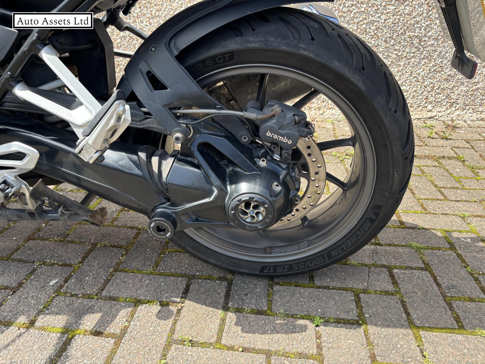 BMW R 1200 RS 1200 Sports Tourer Petrol Manual (125 ps)
