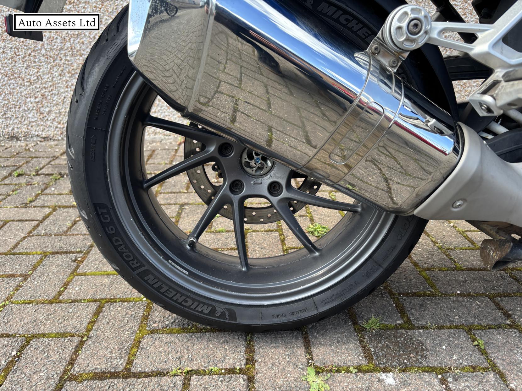 BMW R 1200 RS 1200 Sports Tourer Petrol Manual (125 ps)