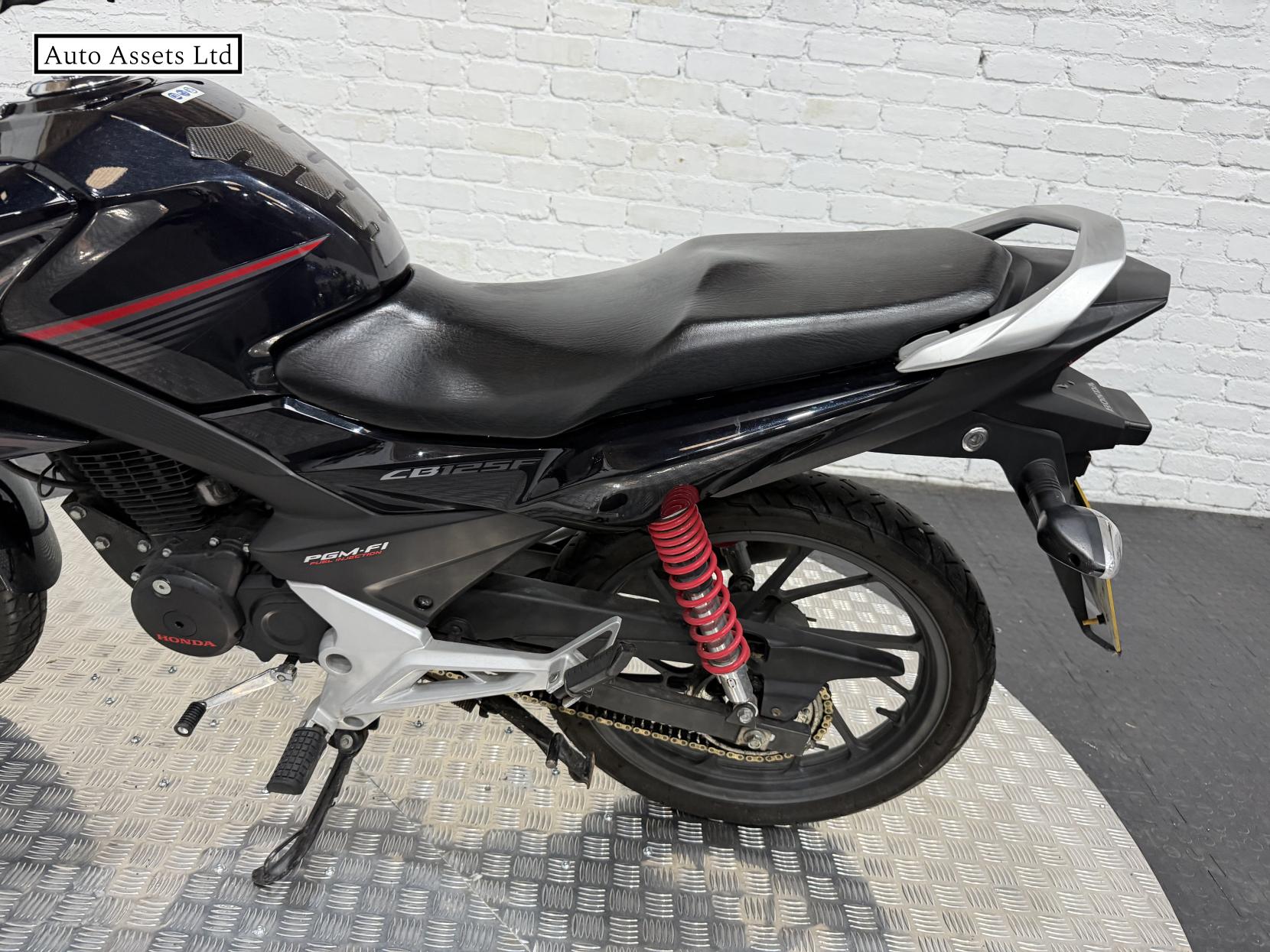 Honda CB125F 125 Naked Petrol Manual (11 ps)