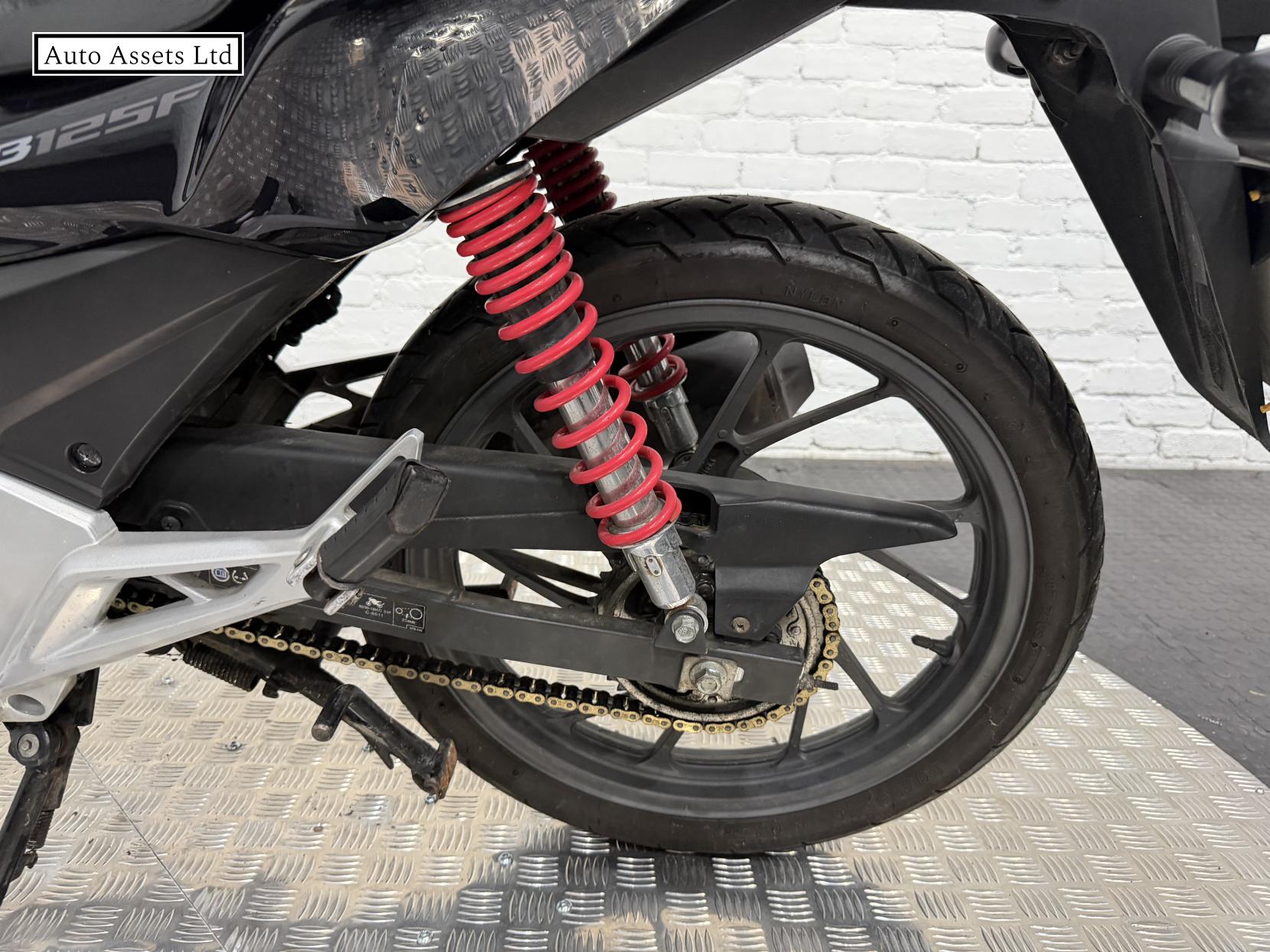 Honda CB125F 125 Naked Petrol Manual (11 ps)