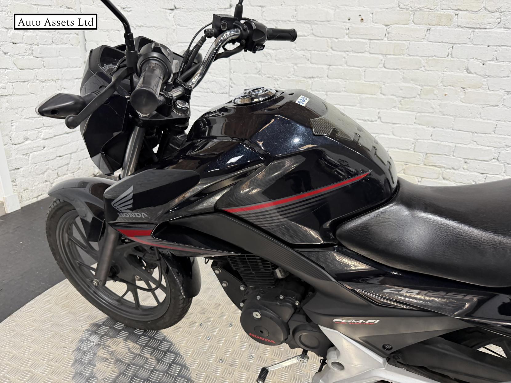 Honda CB125F 125 Naked Petrol Manual (11 ps)