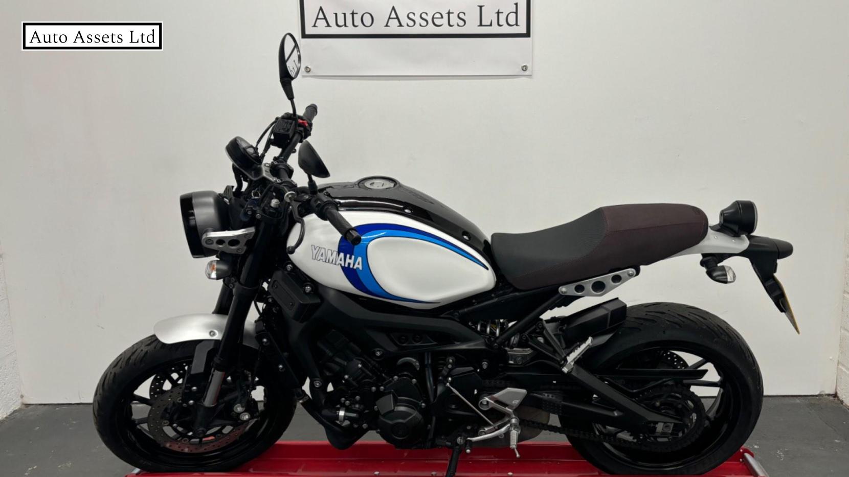 Yamaha XSR900 900 SE Naked Petrol Manual (113 bhp)