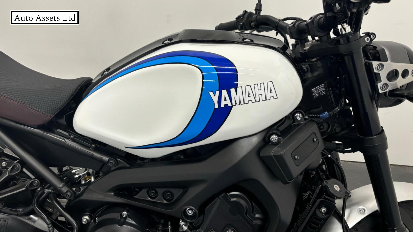 Yamaha XSR900 900 SE Naked Petrol Manual (113 bhp)