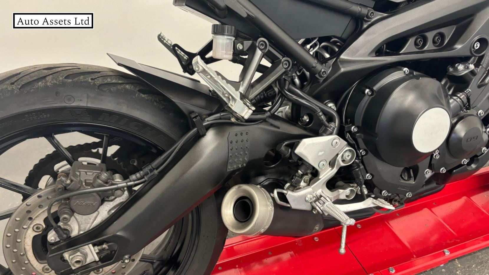 Yamaha XSR900 900 SE Naked Petrol Manual (113 bhp)