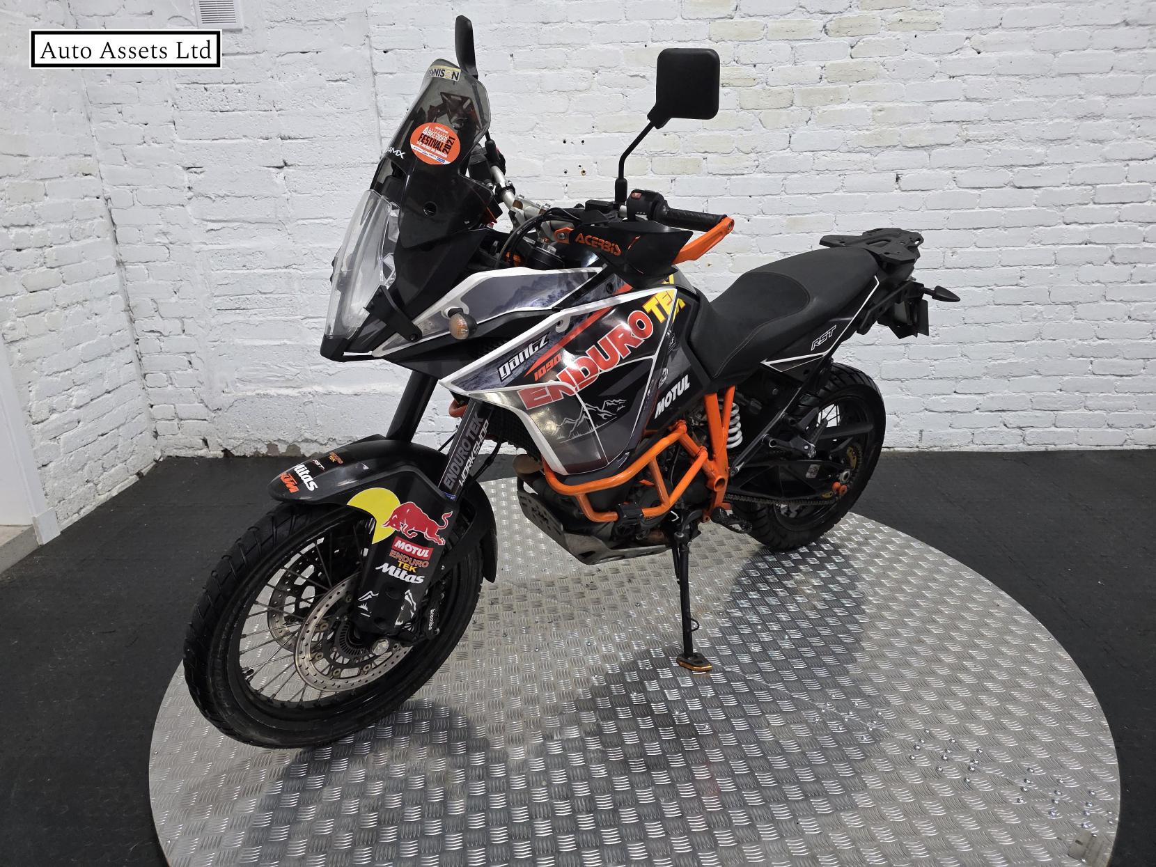 KTM 1090 Adventure 1050 R Adventure Petrol Manual Euro 4 (125 ps)