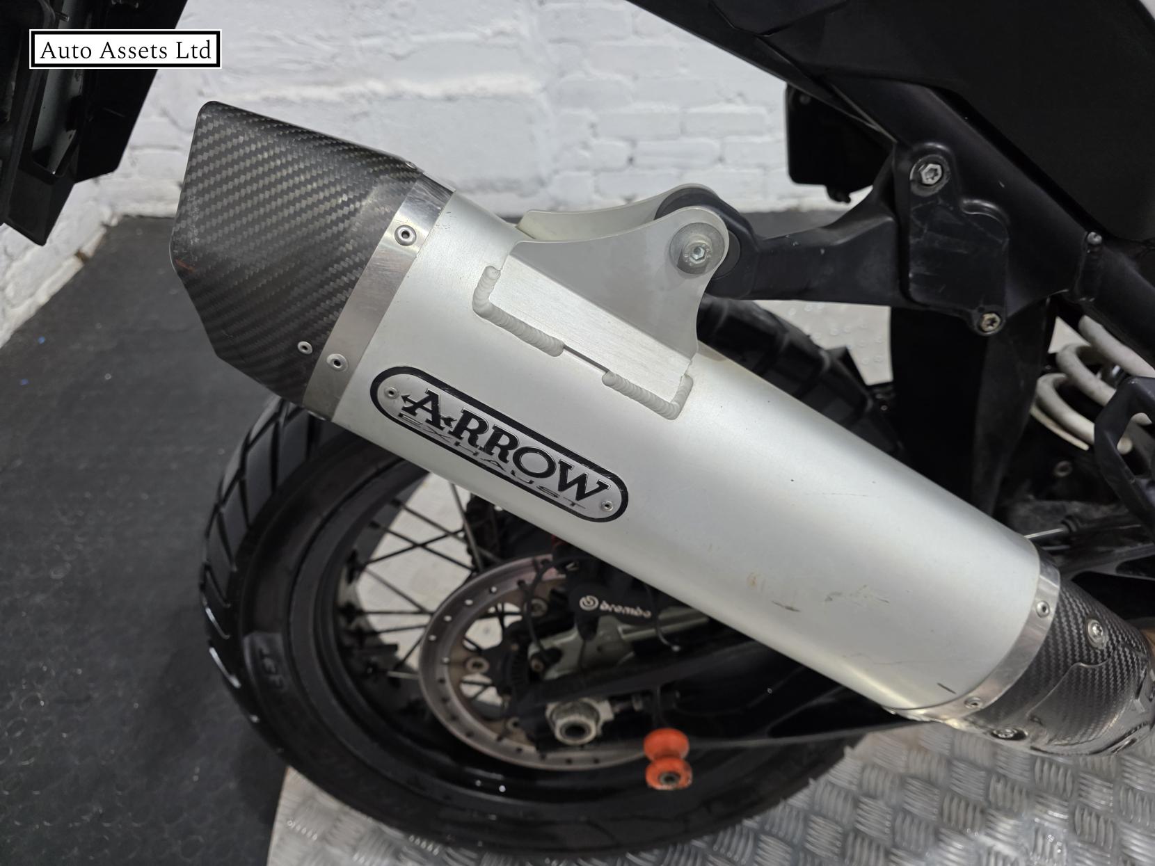 KTM 1090 Adventure 1050 R Adventure Petrol Manual Euro 4 (125 ps)