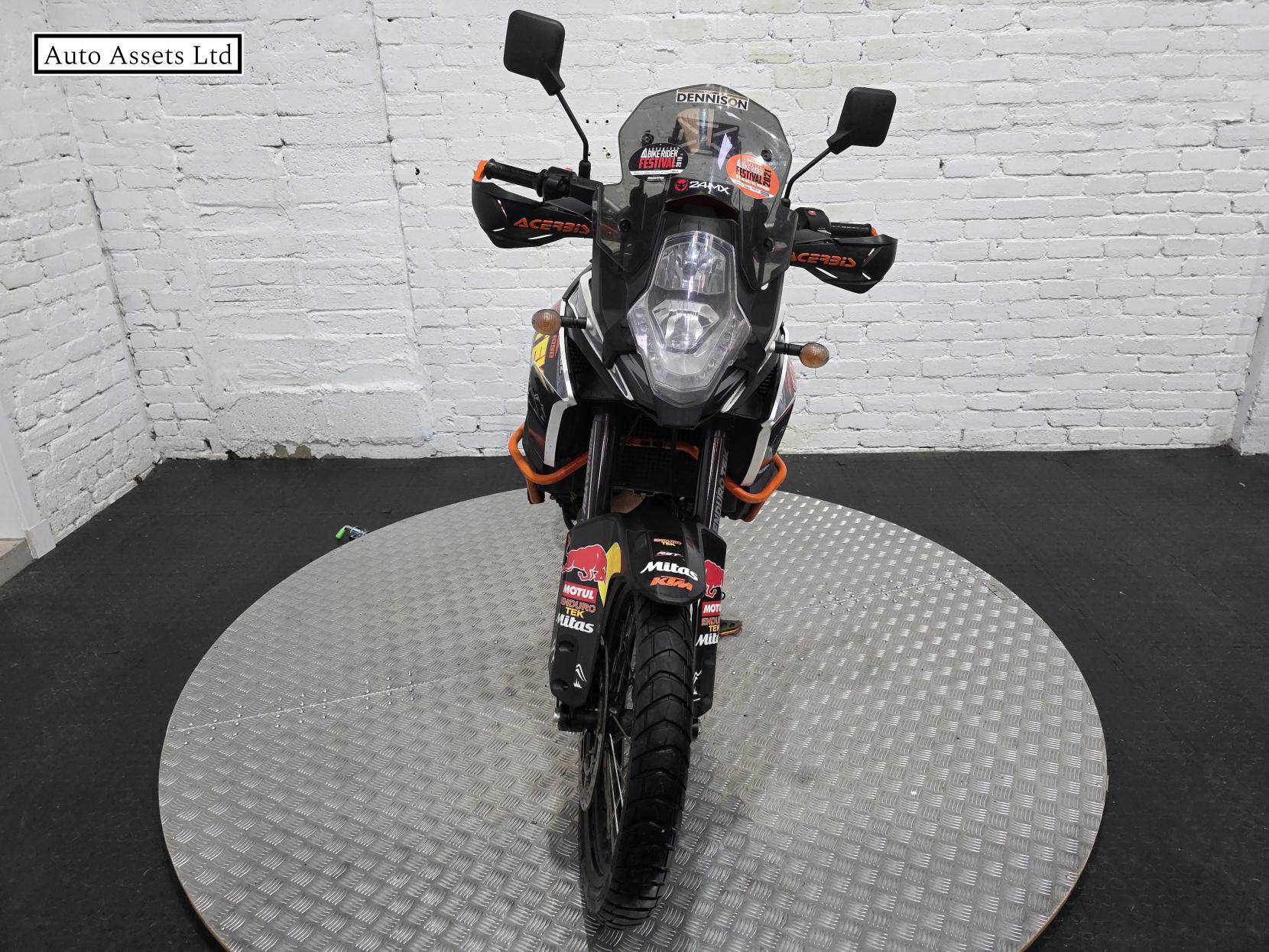 KTM 1090 Adventure 1050 R Adventure Petrol Manual Euro 4 (125 ps)