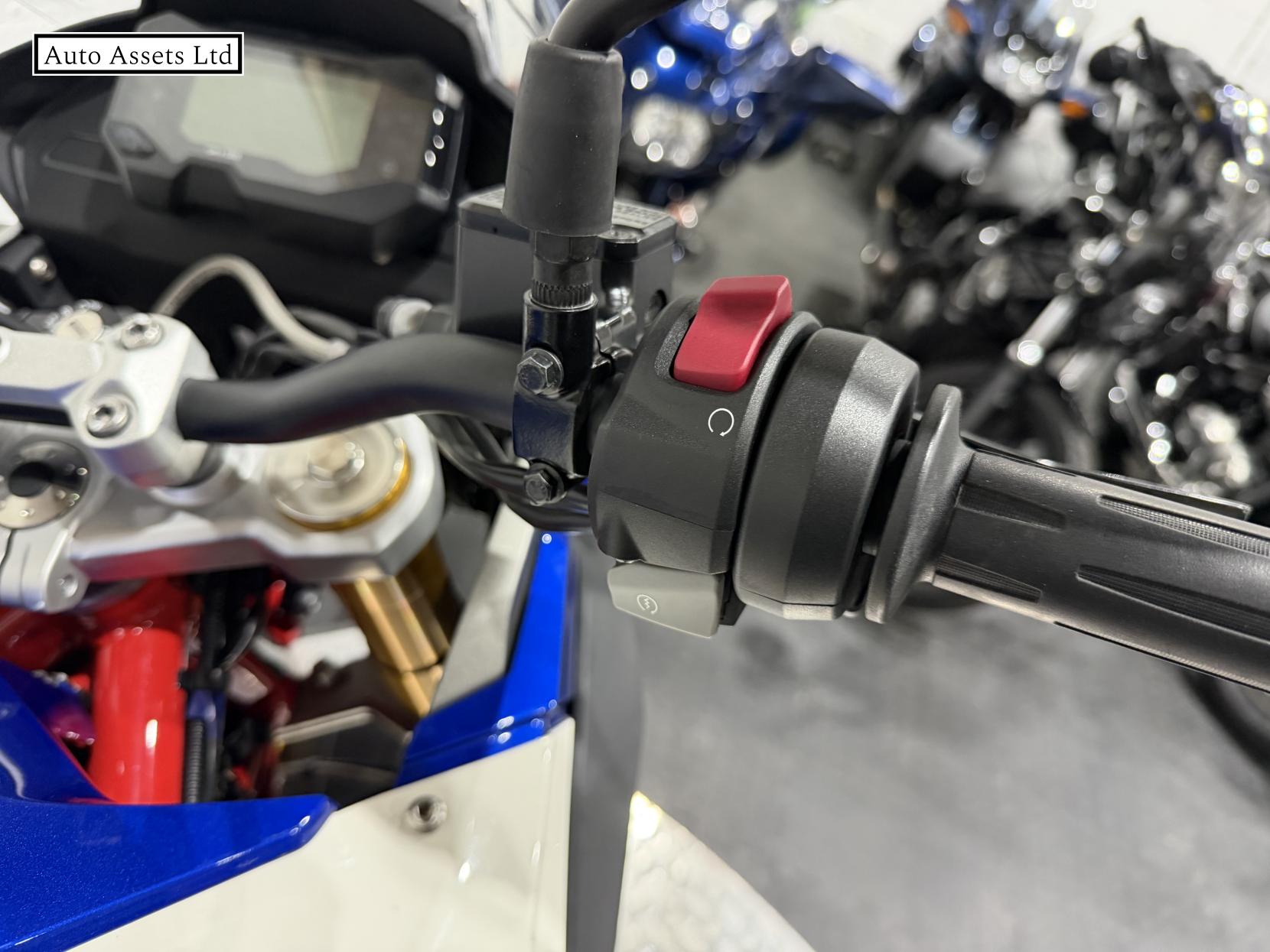 BMW G 310 GS 310 Adventure Petrol Manual Euro 5 (34 ps)