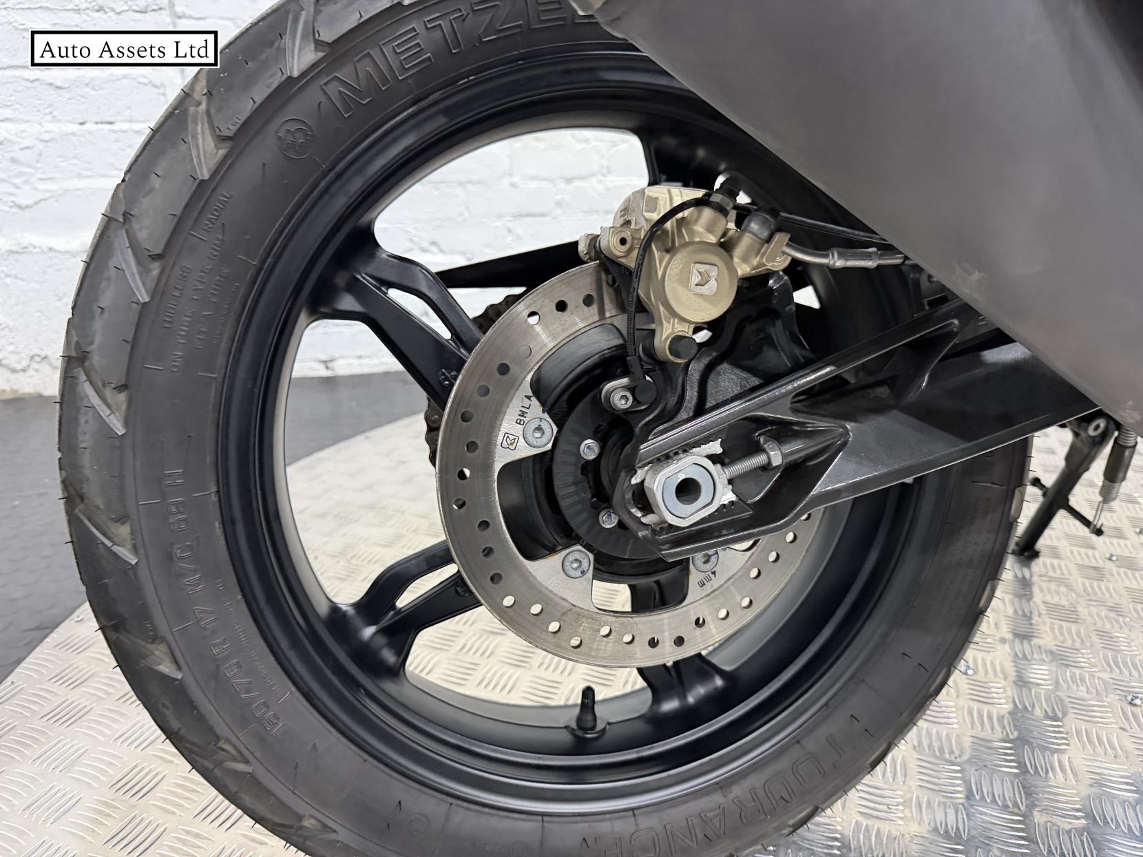 BMW G 310 GS 310 Adventure Petrol Manual Euro 5 (34 ps)
