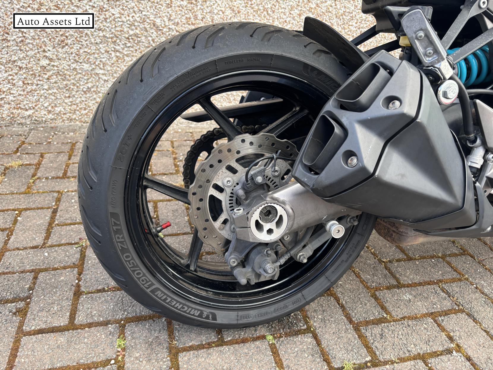 Kawasaki Z1000 SX 1000 ABS Sports Tourer Petrol Manual (142 ps)
