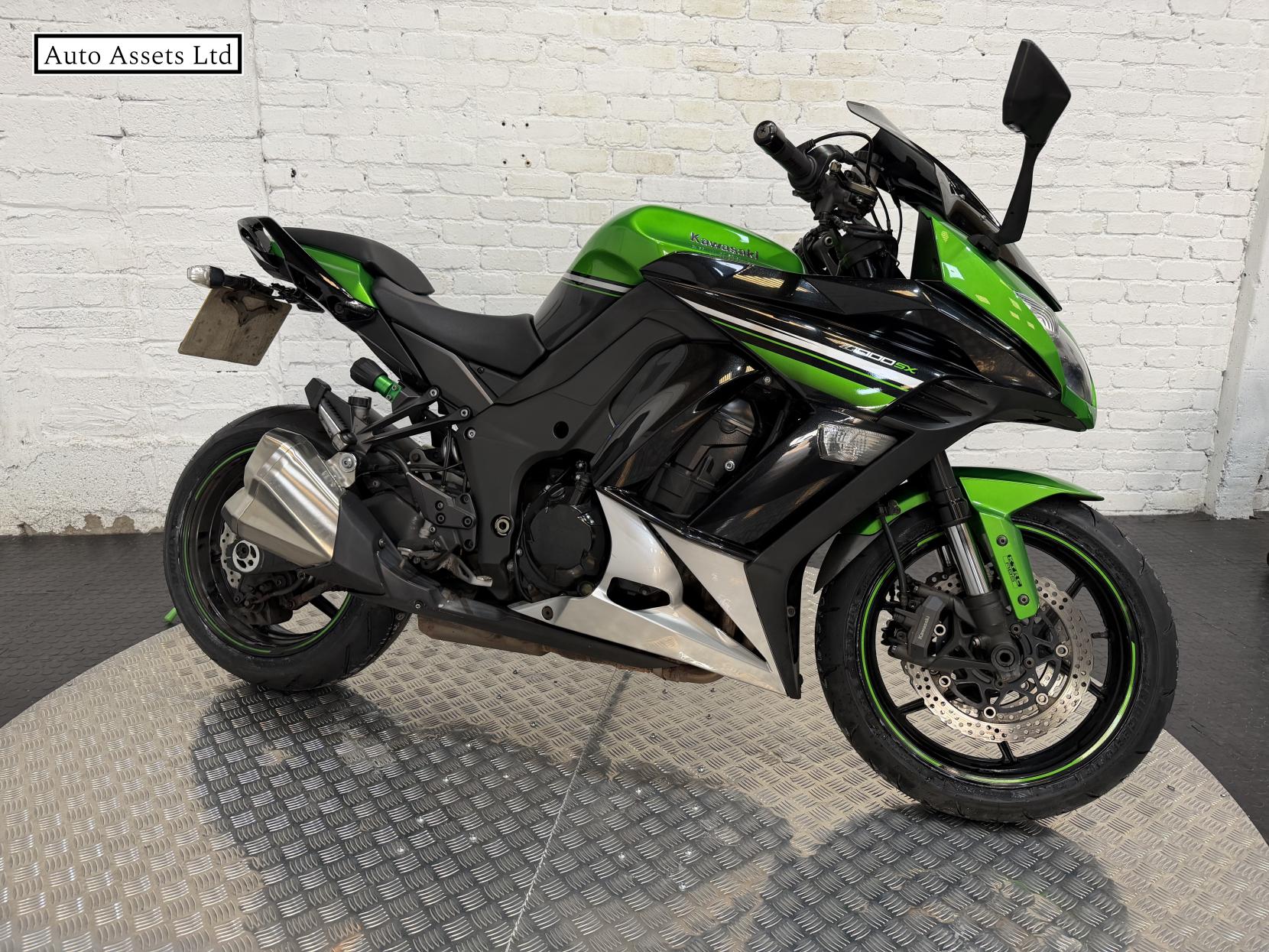 Kawasaki Z1000 SX 1000 ABS Sports Tourer Petrol Manual (142 ps)