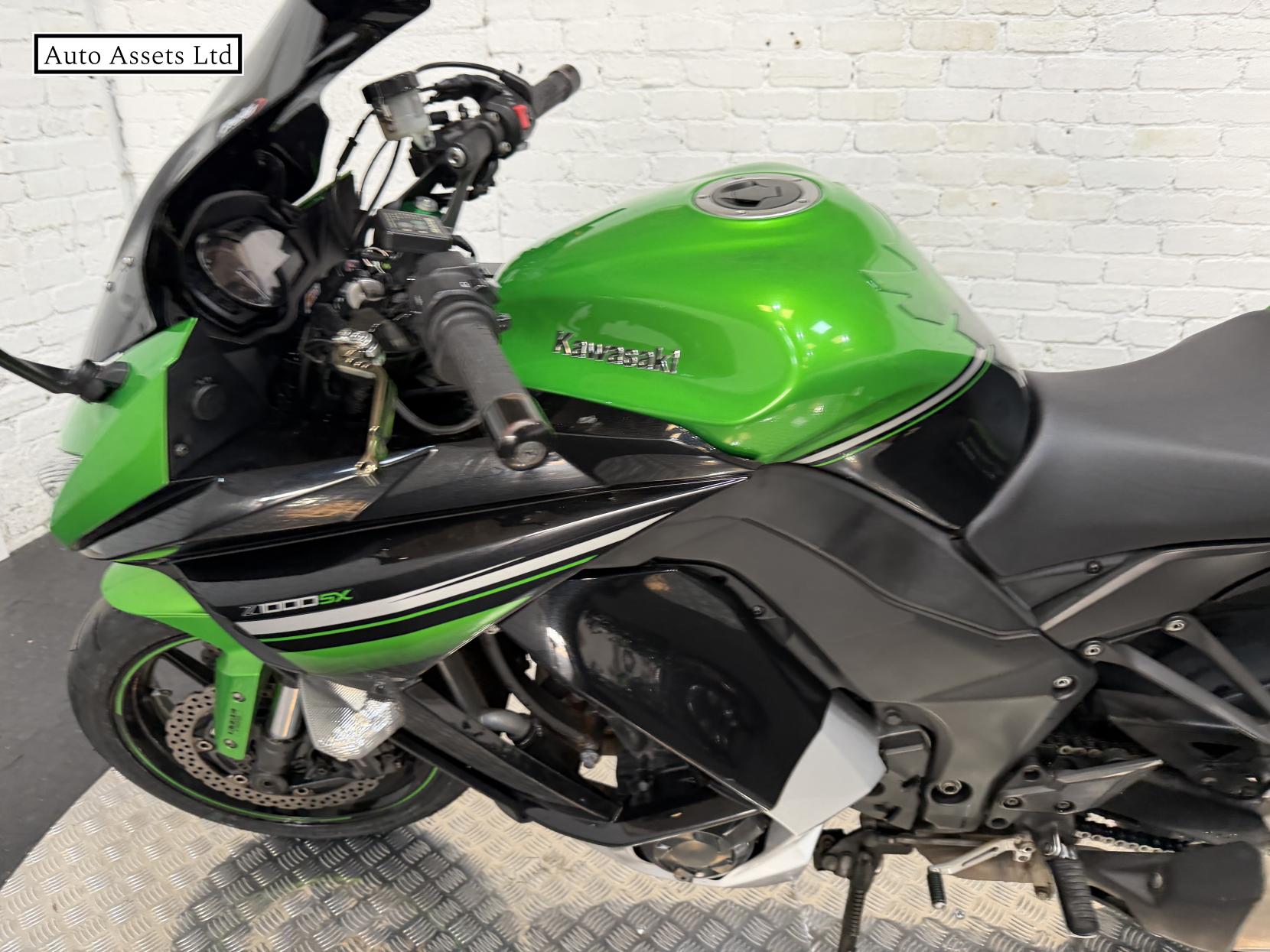 Kawasaki Z1000 SX 1000 ABS Sports Tourer Petrol Manual (142 ps)