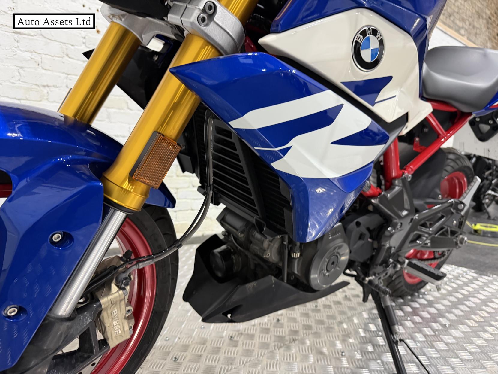 BMW G 310 R 310 Naked Petrol Manual Euro 5 (34 ps)