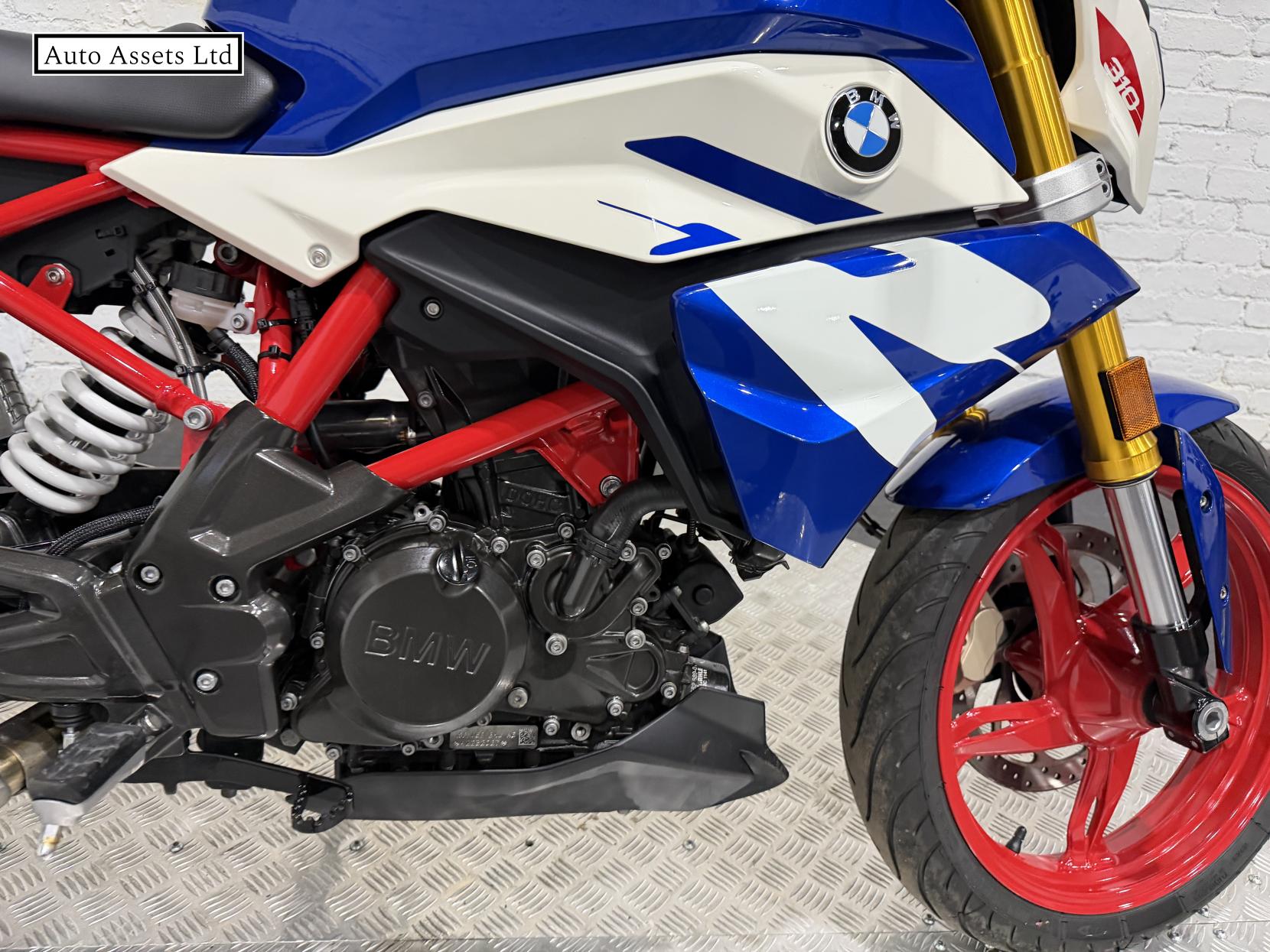 BMW G 310 R 310 Naked Petrol Manual Euro 5 (34 ps)