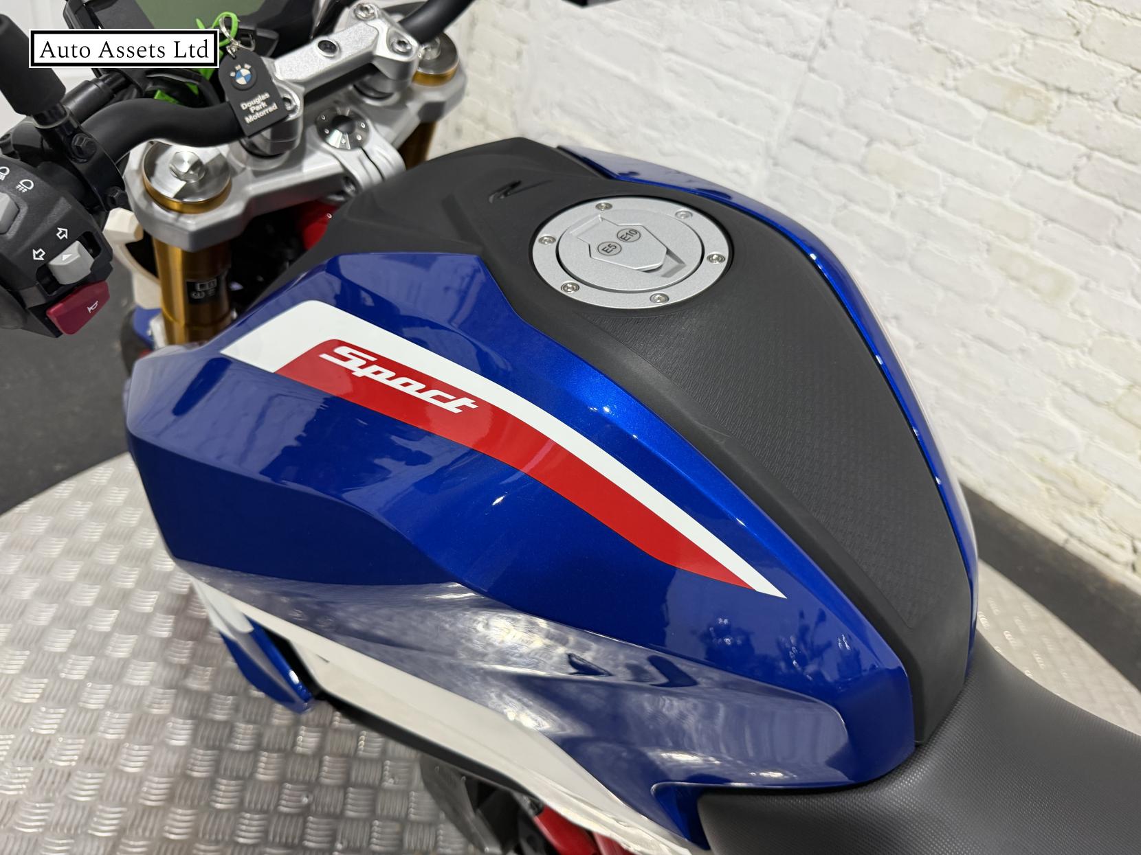 BMW G 310 R 310 Naked Petrol Manual Euro 5 (34 ps)