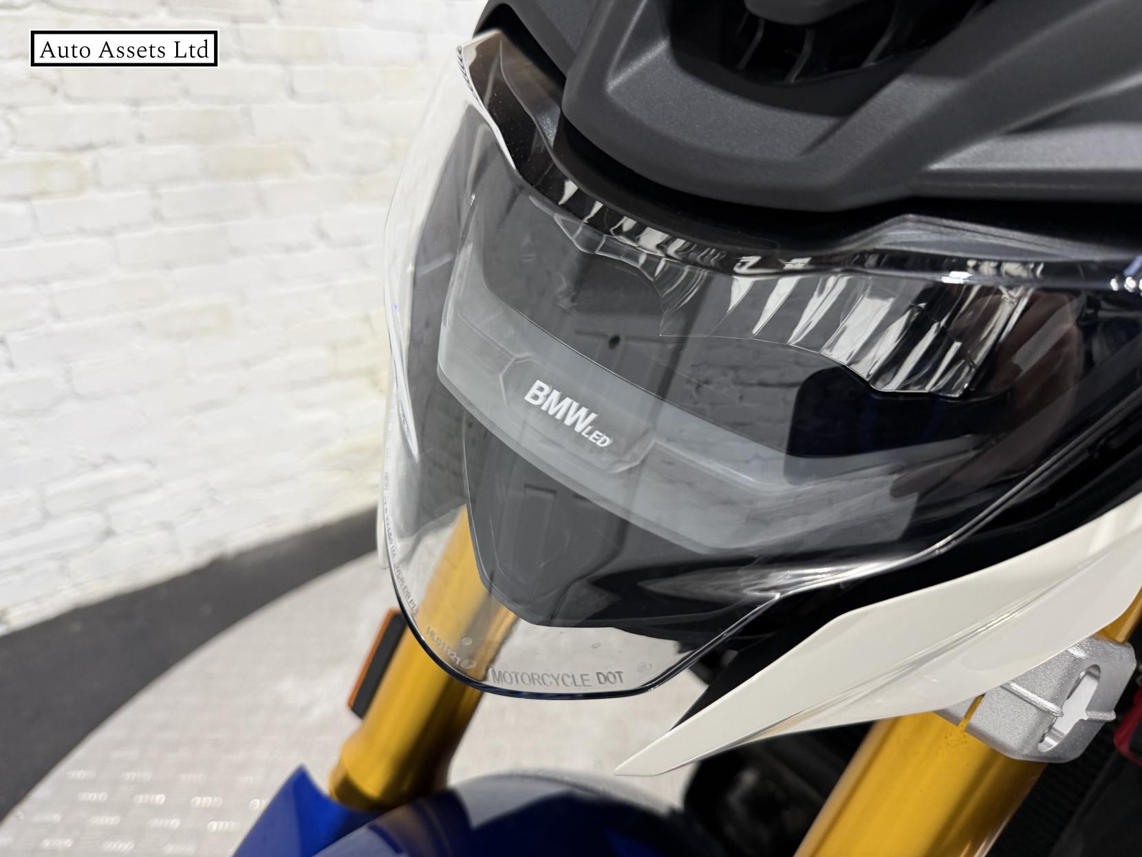 BMW G 310 R 310 Naked Petrol Manual Euro 5 (34 ps)