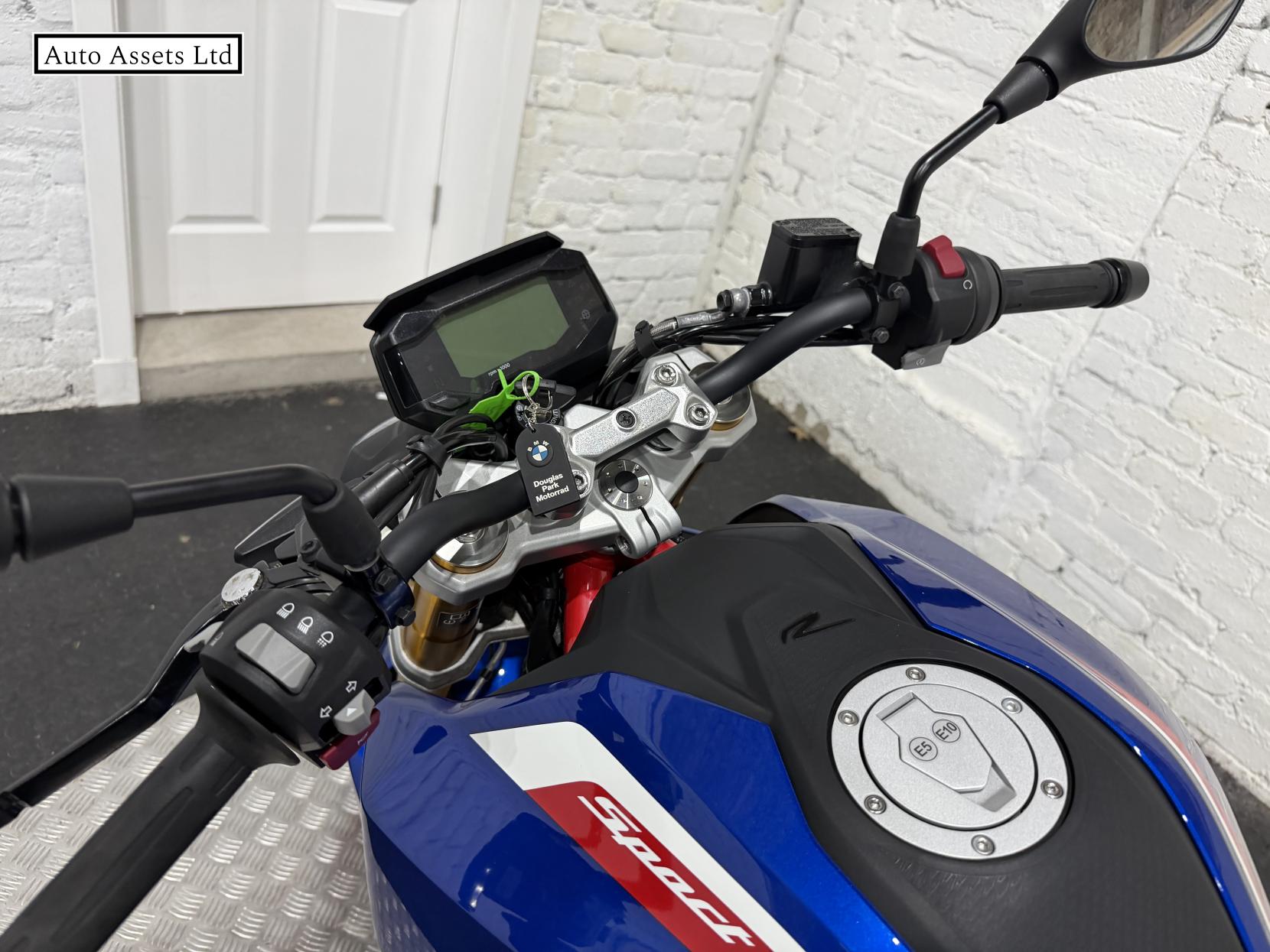 BMW G 310 R 310 Naked Petrol Manual Euro 5 (34 ps)