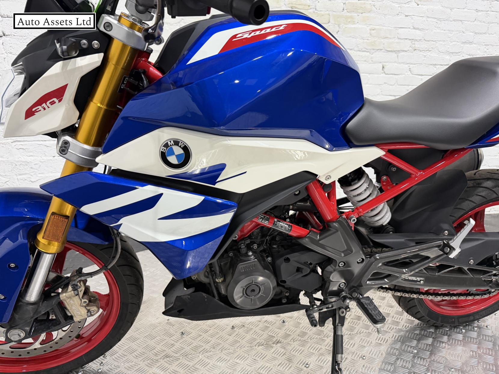 BMW G 310 R 310 Naked Petrol Manual Euro 5 (34 ps)