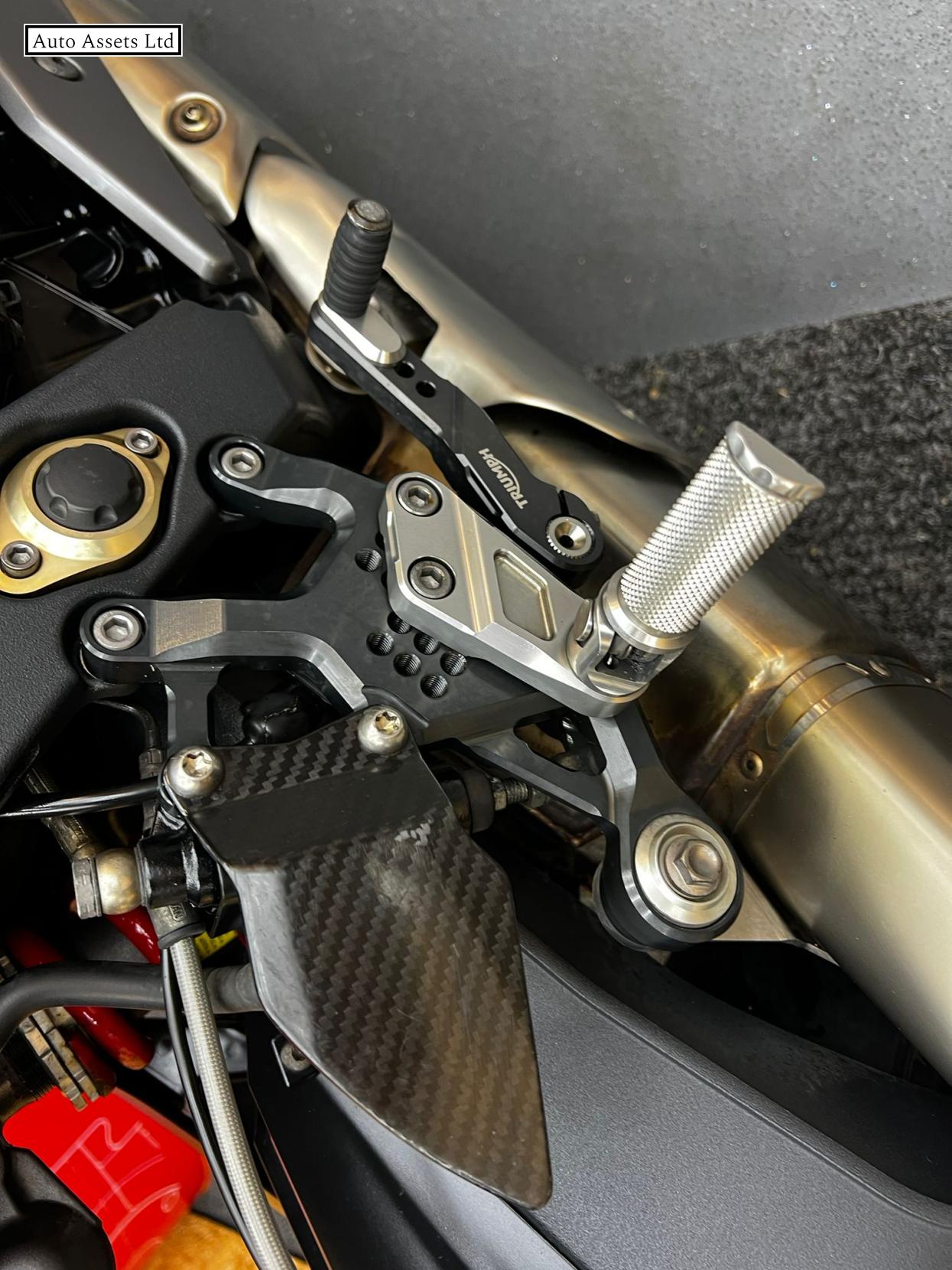 Triumph Street Triple 675 675 R Naked Petrol Manual O ring (106 ps)