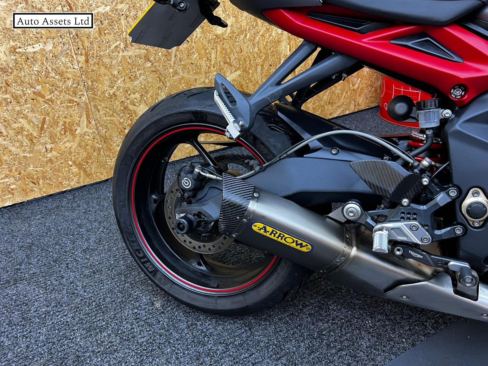 Triumph Street Triple 675 675 R Naked Petrol Manual O ring (106 ps)