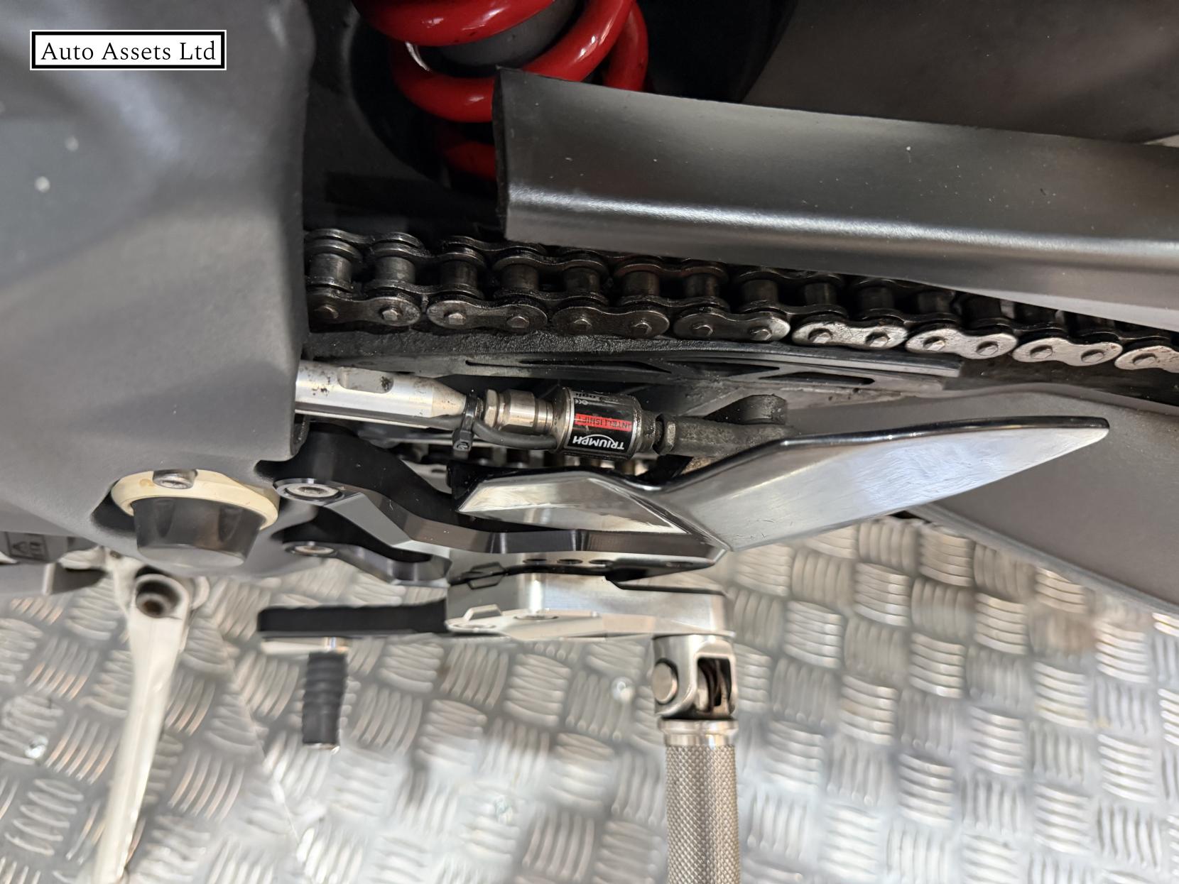 Triumph Street Triple 675 675 R Naked Petrol Manual O ring (106 ps)