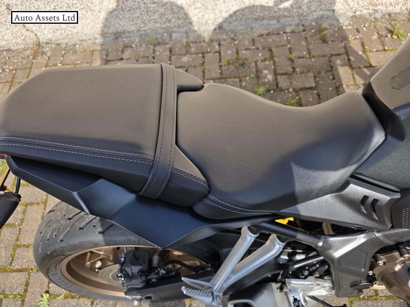 Honda CB650R 650 Naked Petrol Manual Euro 5 (95 ps)