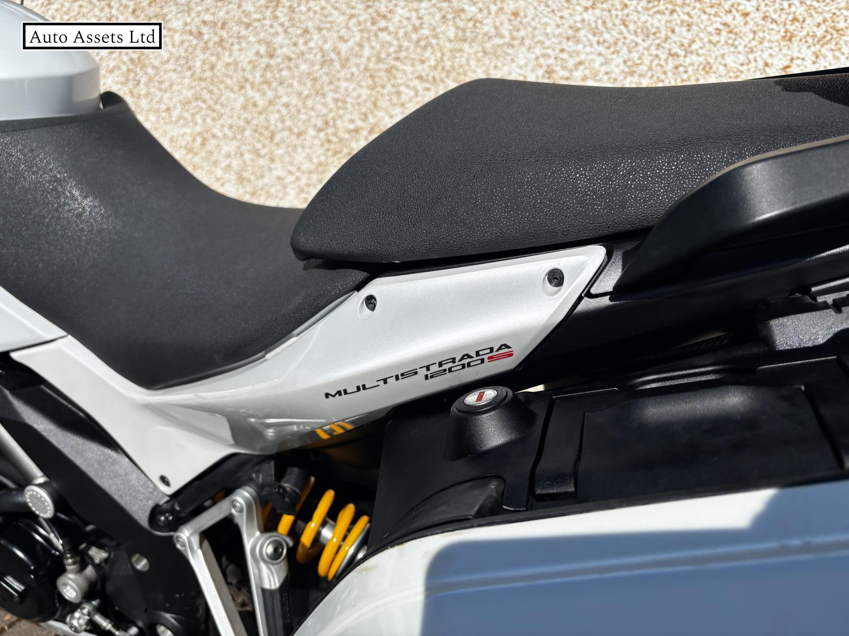 Ducati Multistrada 1200 1200 S Touring Adventure Petrol Manual (148 ps)