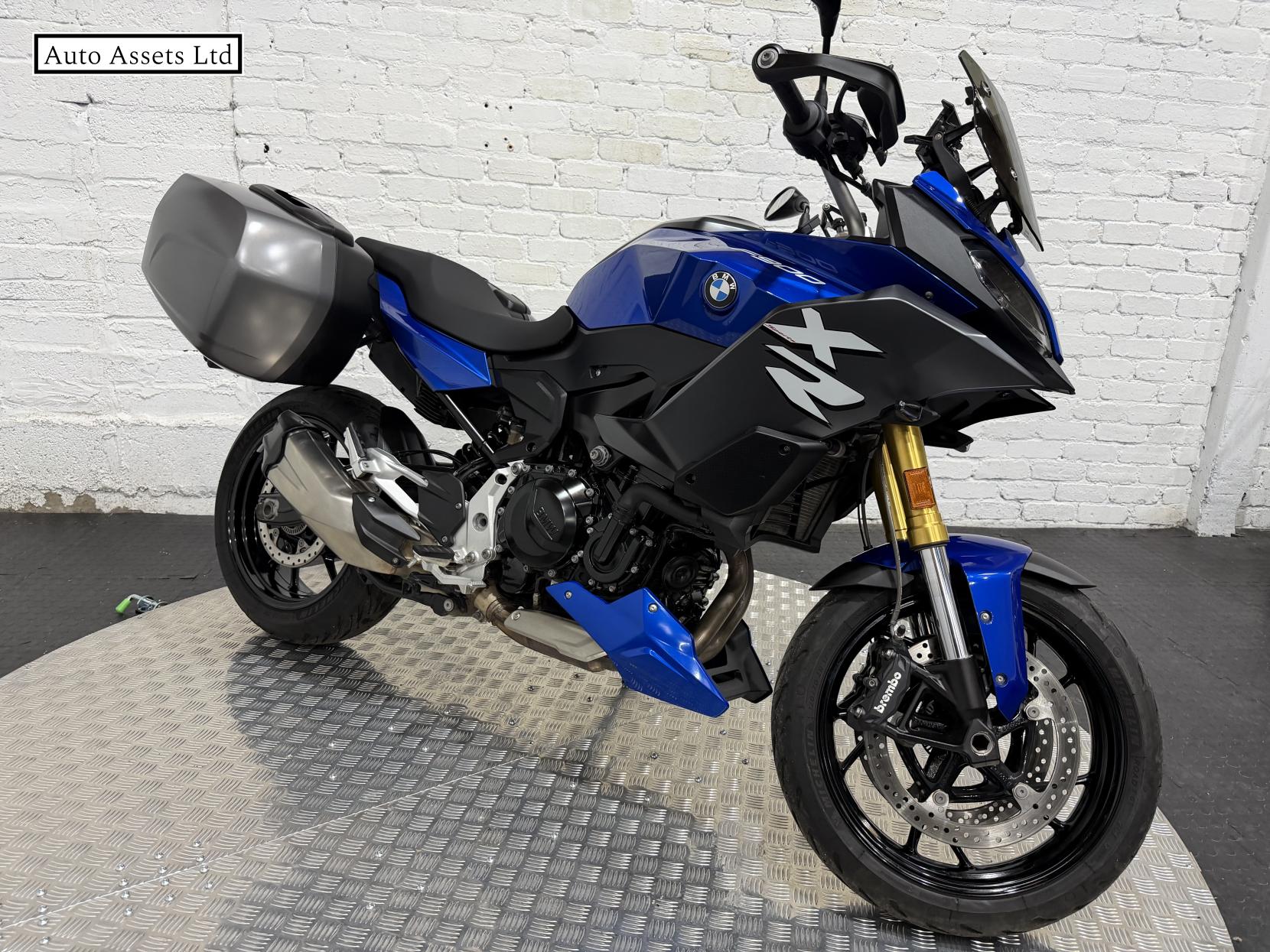 BMW F 900 XR 900 Sports Tourer Petrol Manual Euro 5 (105 ps)