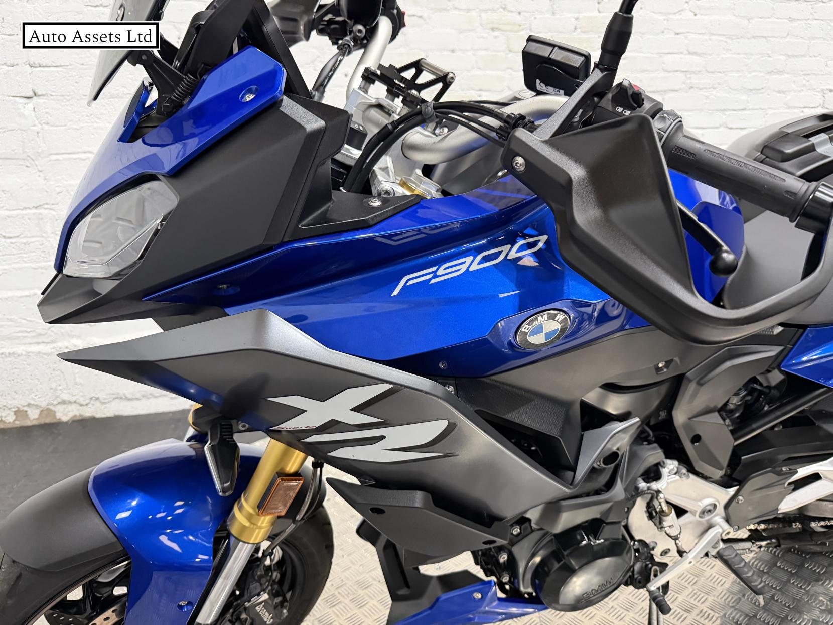 BMW F 900 XR 900 Sports Tourer Petrol Manual Euro 5 (105 ps)