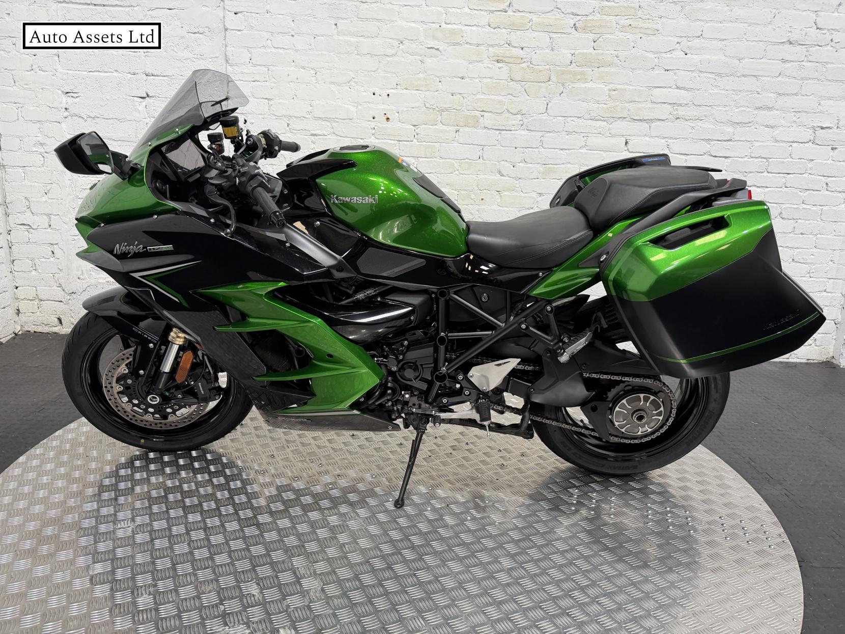 Kawasaki Ninja H2 SX 998 Sports Tourer Petrol Manual Euro 5 (200 ps)