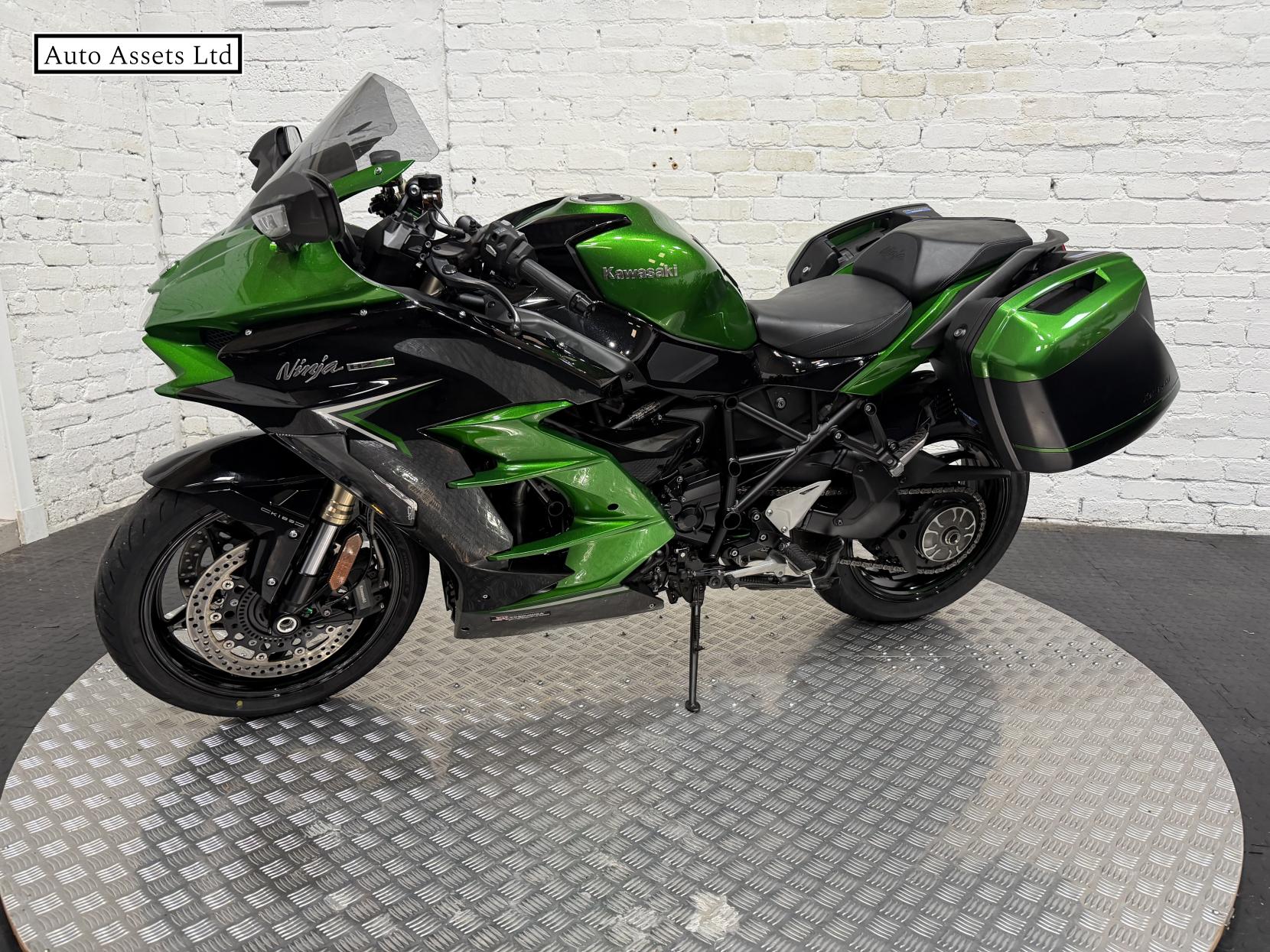 Kawasaki Ninja H2 SX 998 Sports Tourer Petrol Manual Euro 5 (200 ps)