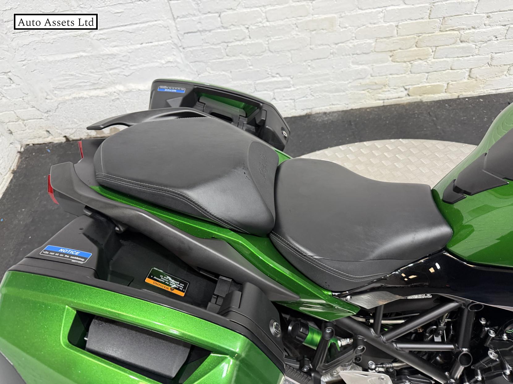 Kawasaki Ninja H2 SX 998 Sports Tourer Petrol Manual Euro 5 (200 ps)