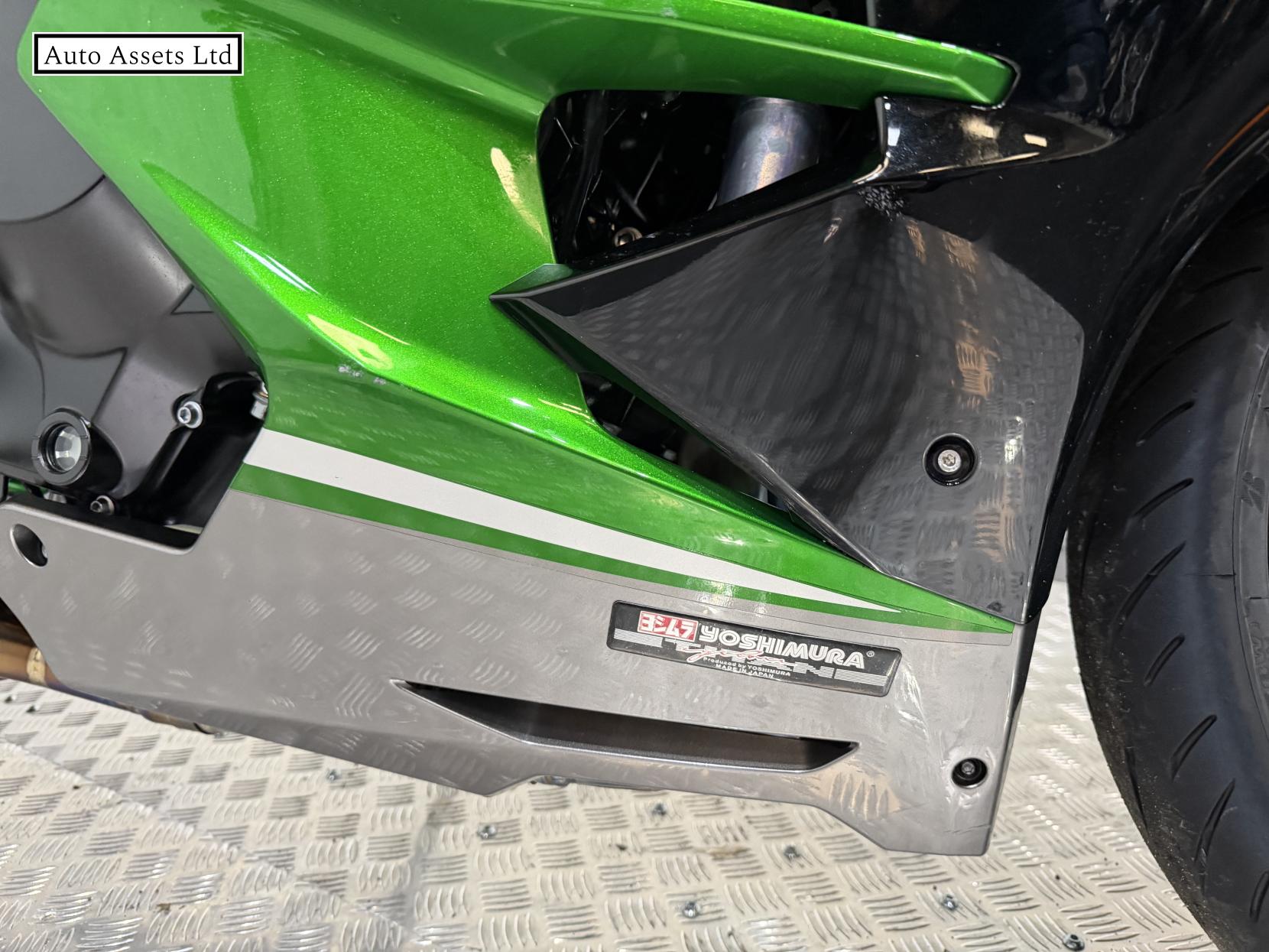 Kawasaki Ninja H2 SX 998 Sports Tourer Petrol Manual Euro 5 (200 ps)