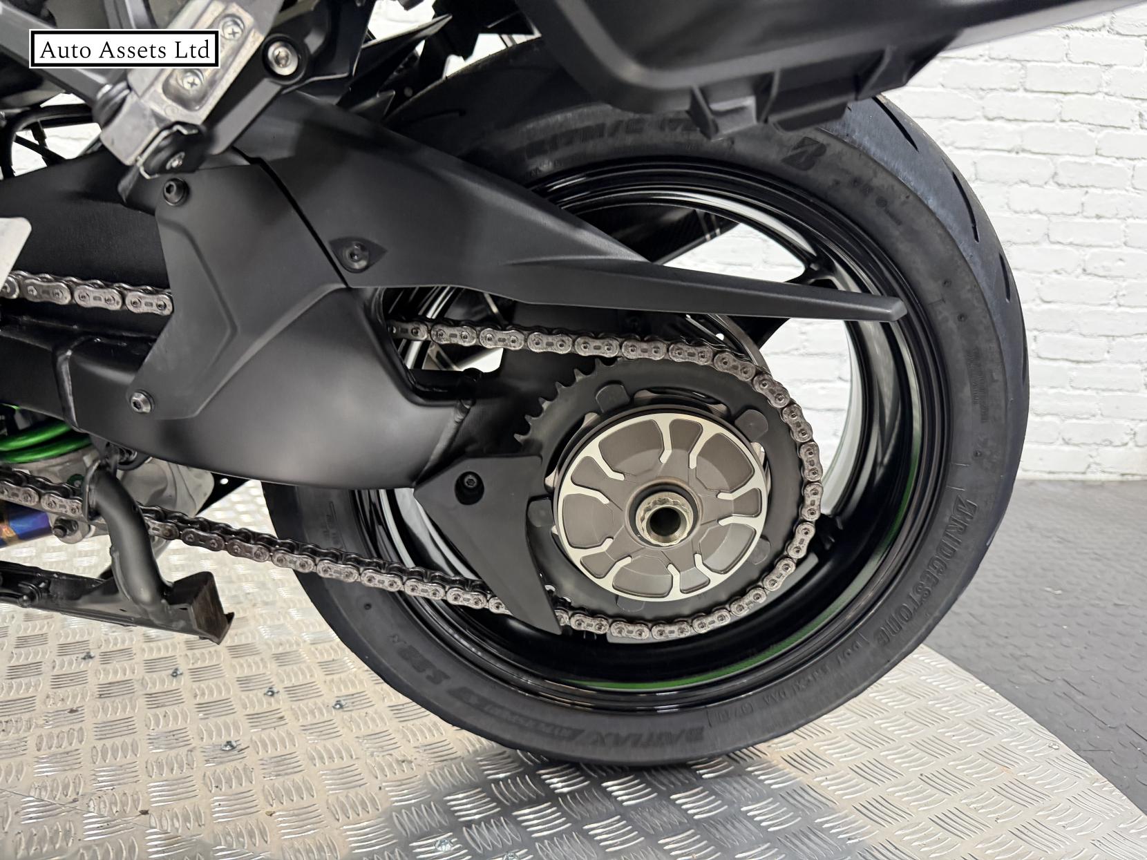 Kawasaki Ninja H2 SX 998 Sports Tourer Petrol Manual Euro 5 (200 ps)