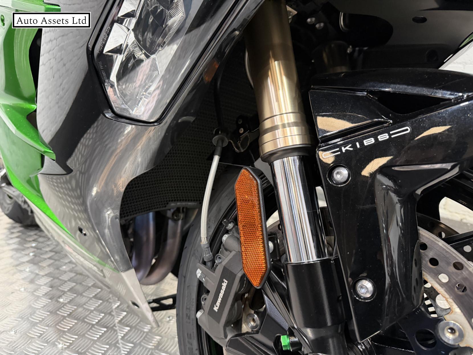 Kawasaki Ninja H2 SX 998 Sports Tourer Petrol Manual Euro 5 (200 ps)
