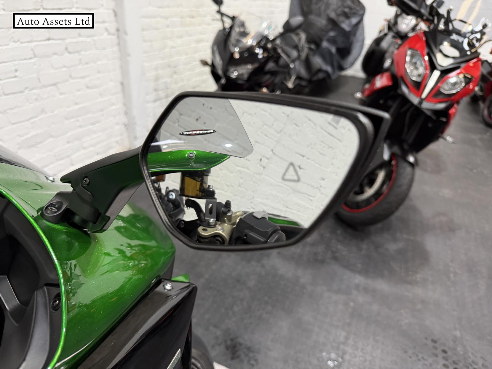 Kawasaki Ninja H2 SX 998 Sports Tourer Petrol Manual Euro 5 (200 ps)