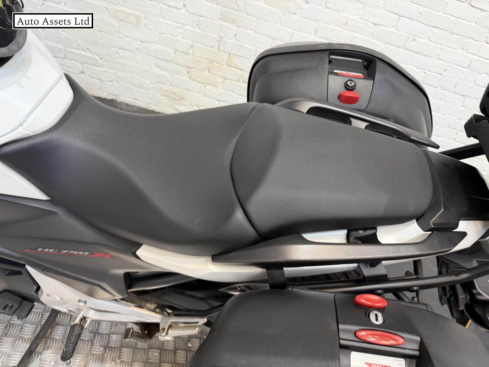 Honda NC750X 750 Adventure Petrol DCT Euro 4 (54 ps)